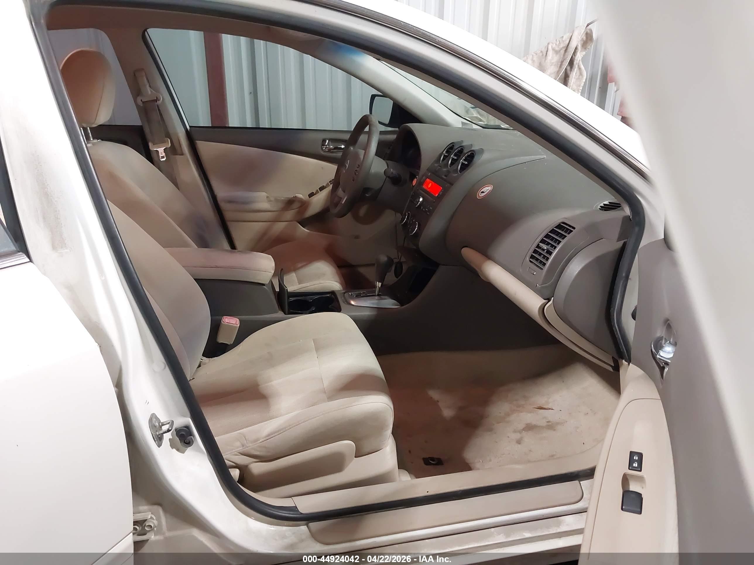 NISSAN ALTIMA image 5