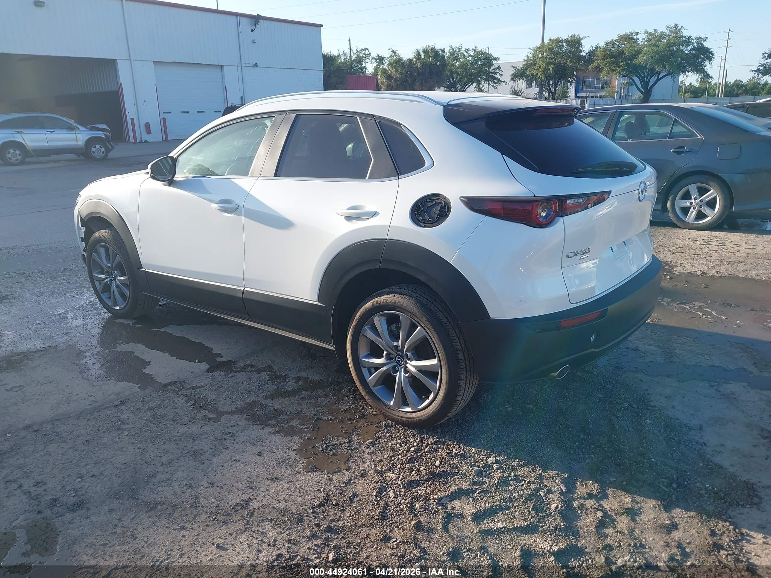 MAZDA CX-30 image 3