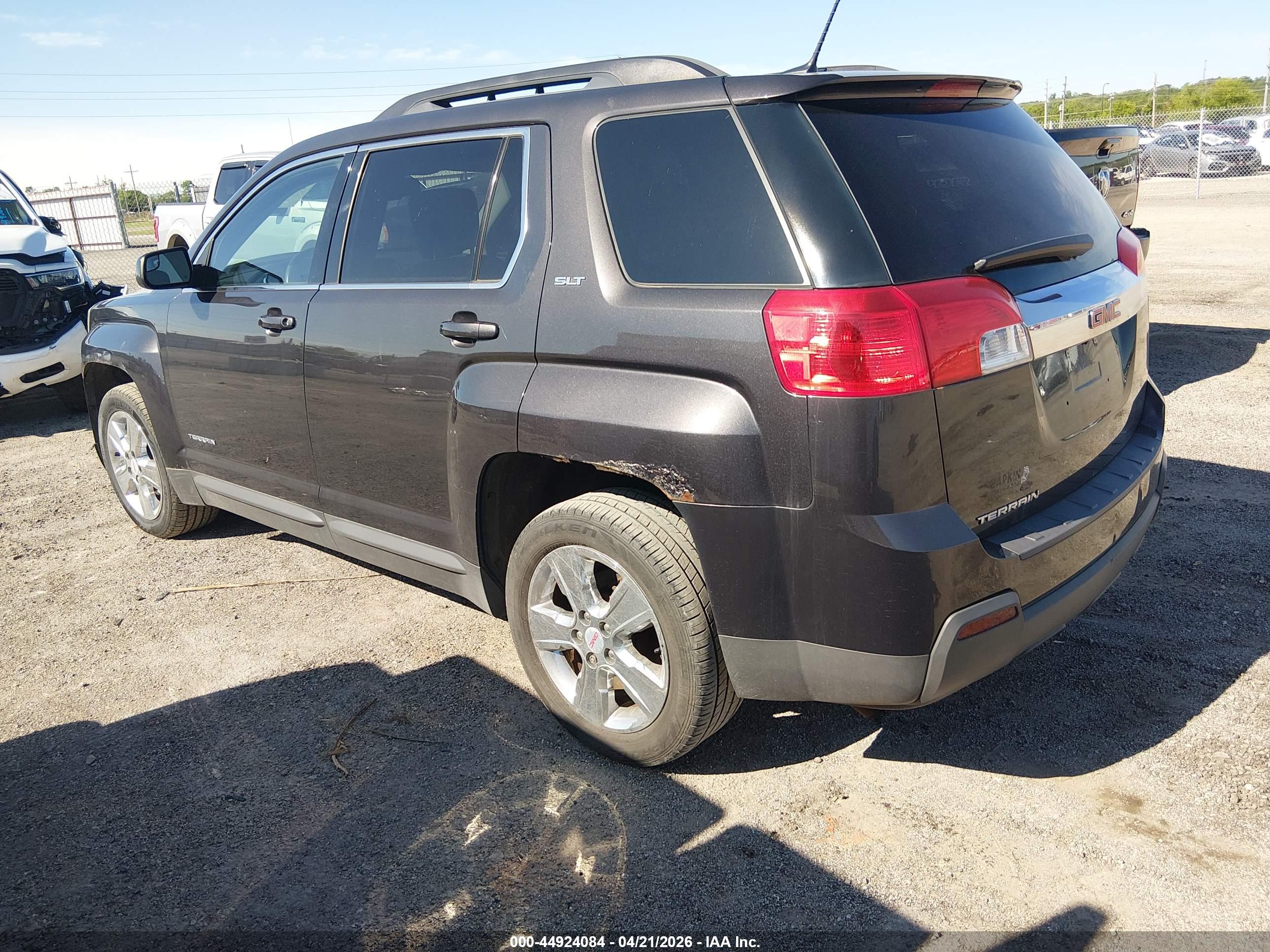 GMC TERRAIN image 3