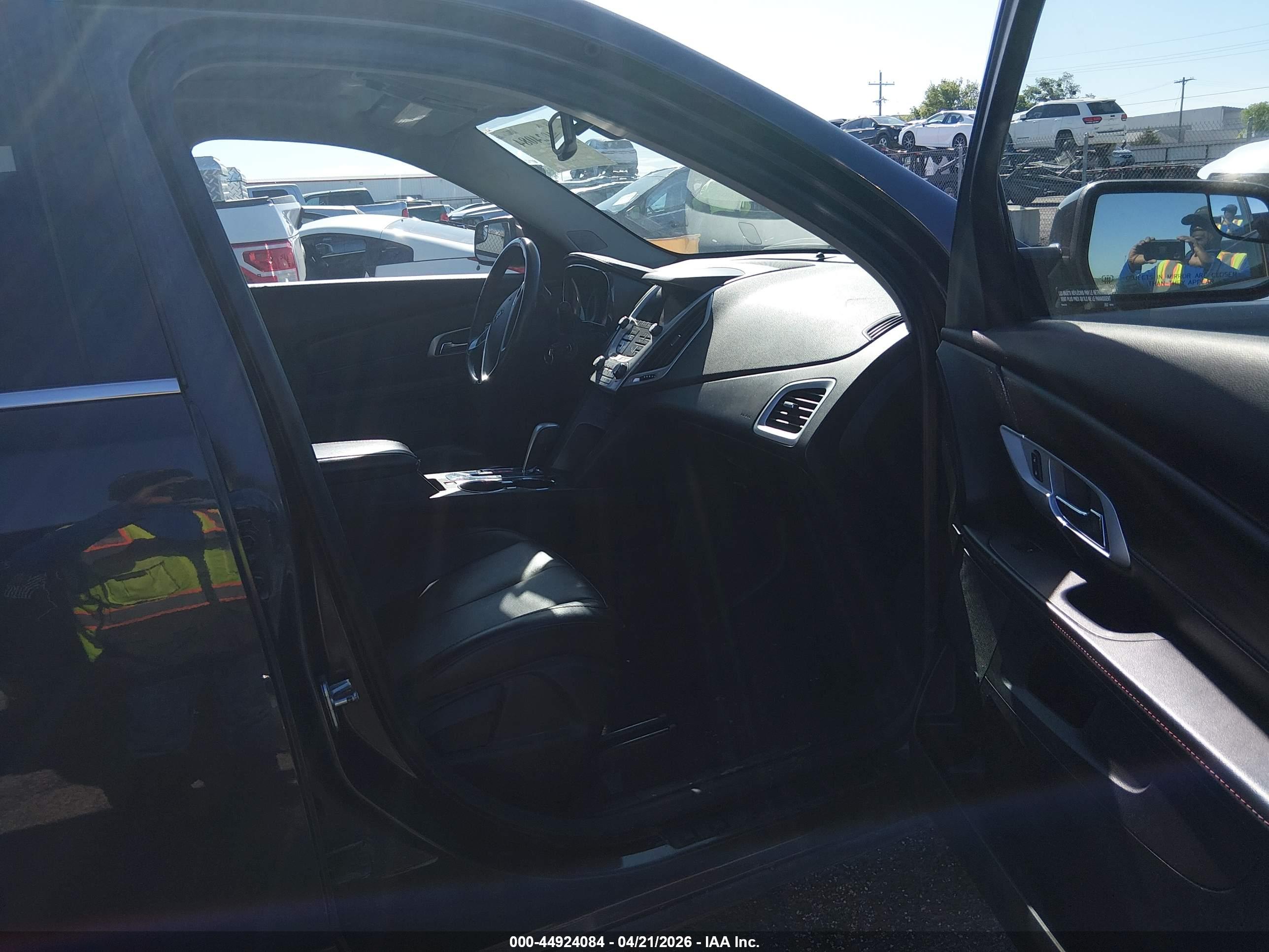 GMC TERRAIN image 5