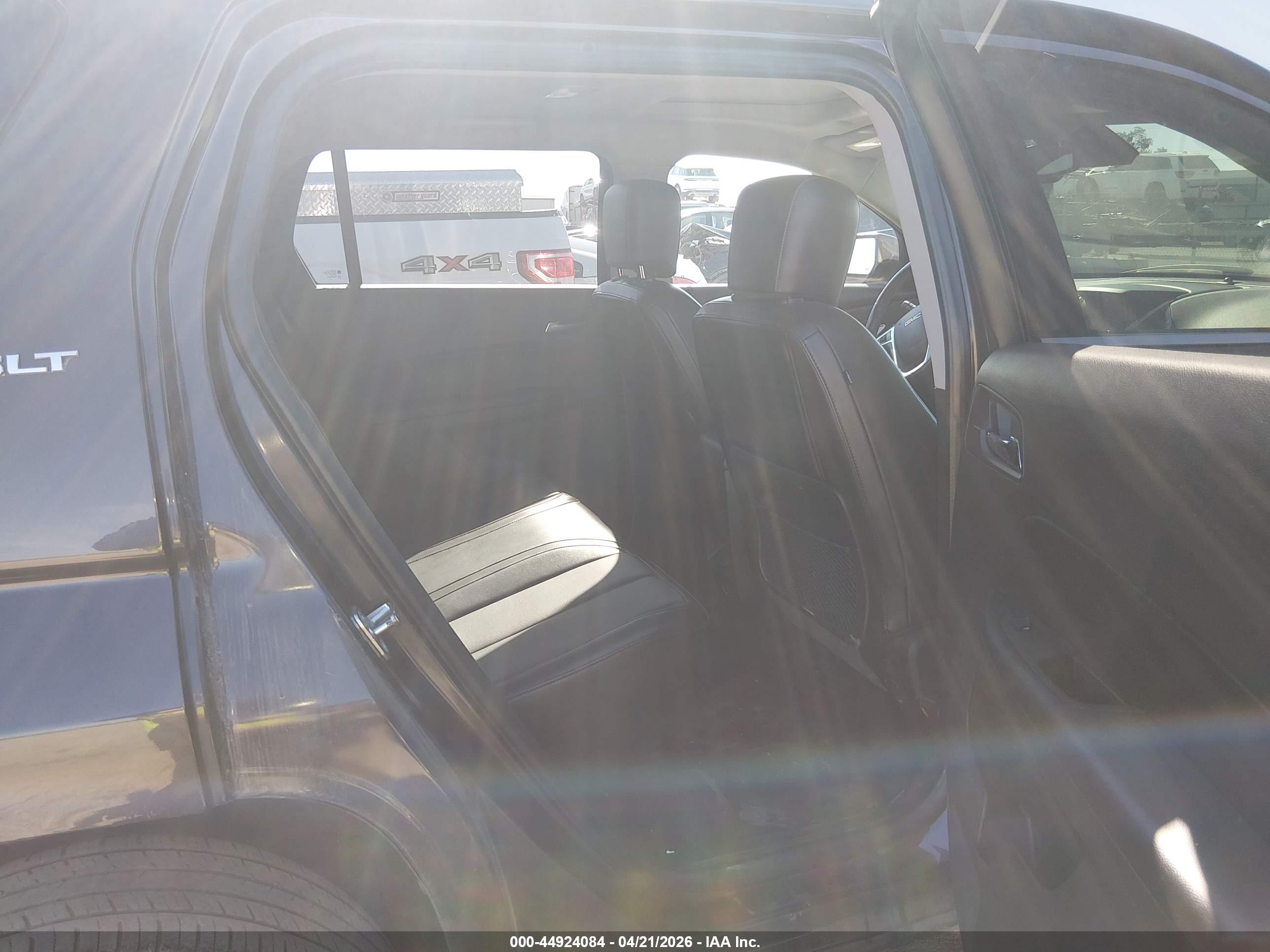 GMC TERRAIN image 8