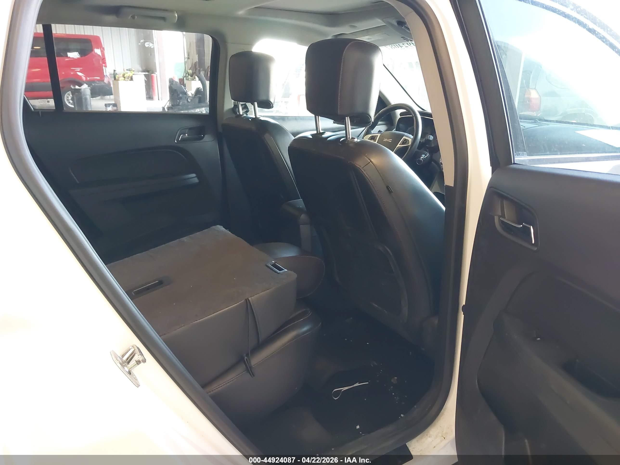 GMC TERRAIN image 8