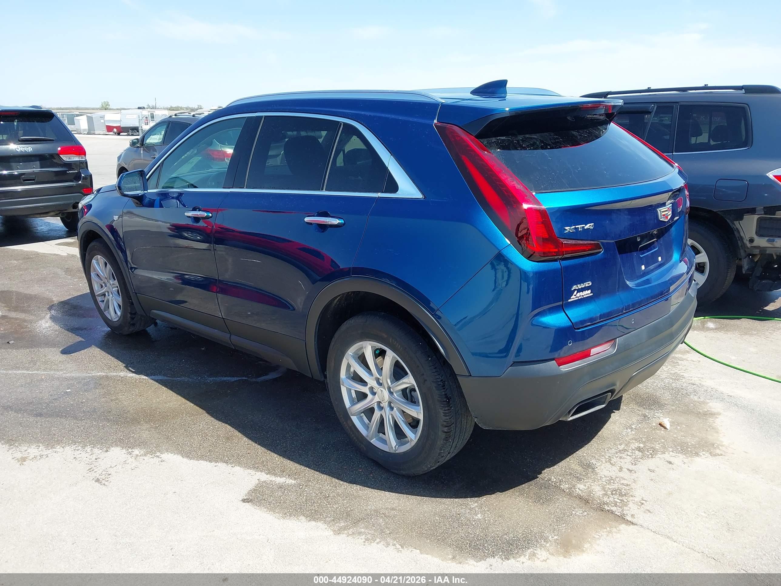 CADILLAC XT4 image 3