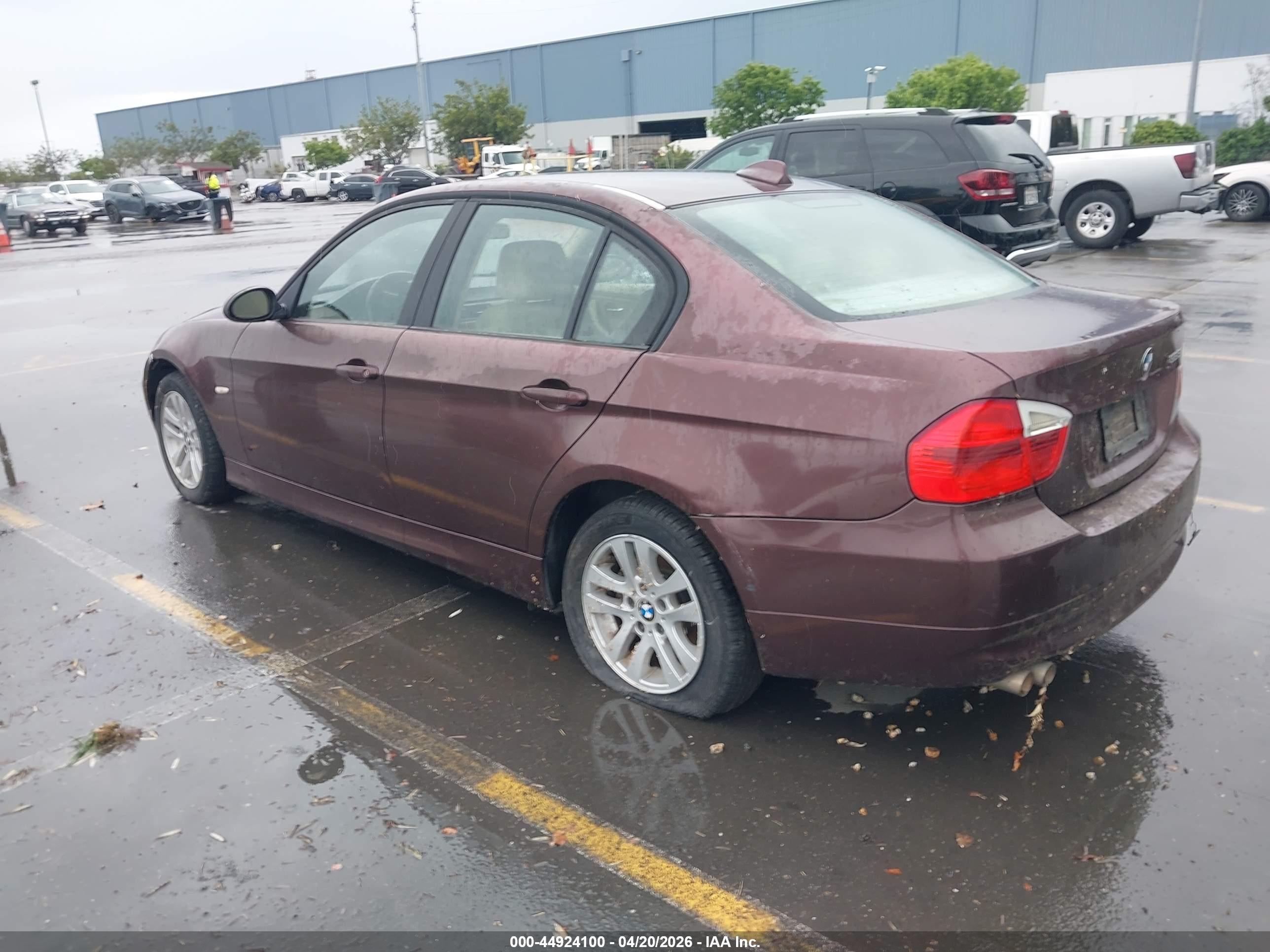 BMW 325I image 3