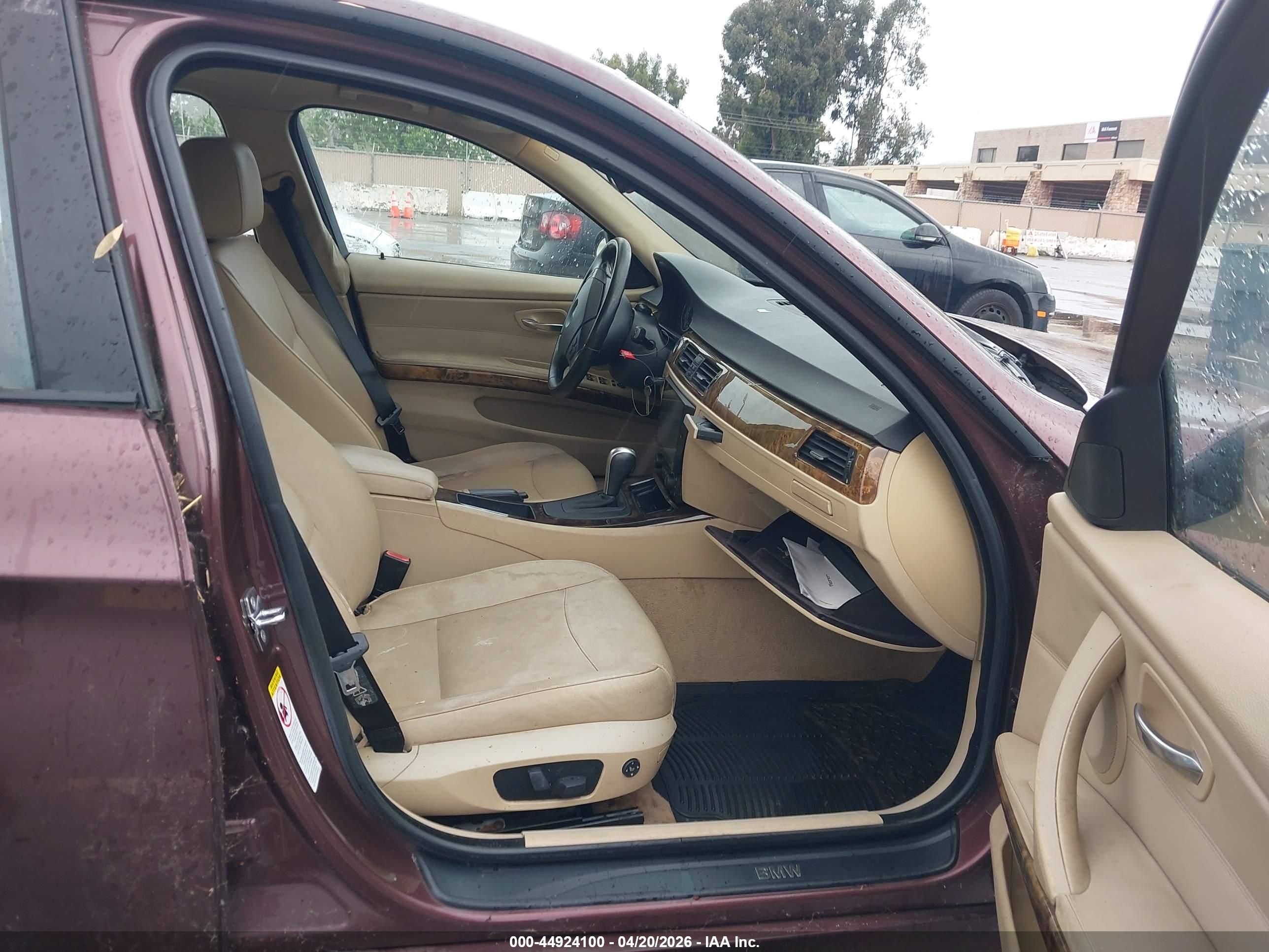 BMW 325I image 5