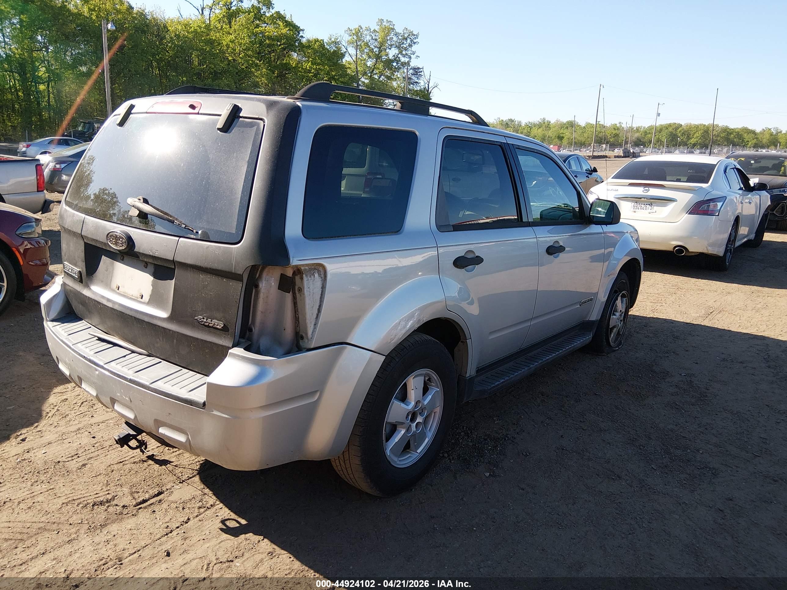 FORD ESCAPE image 4