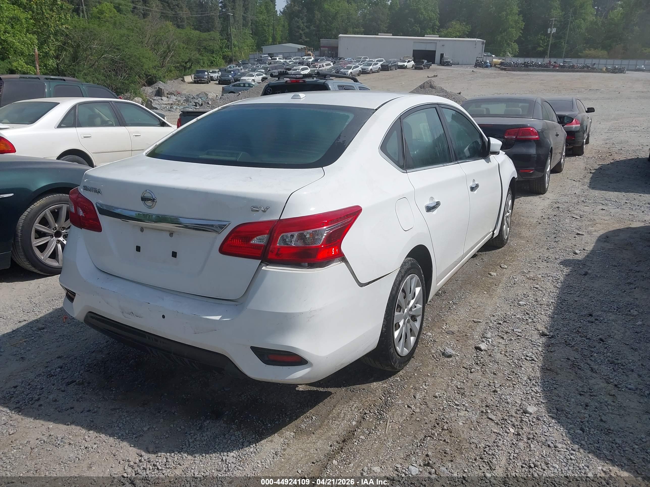NISSAN SENTRA image 4