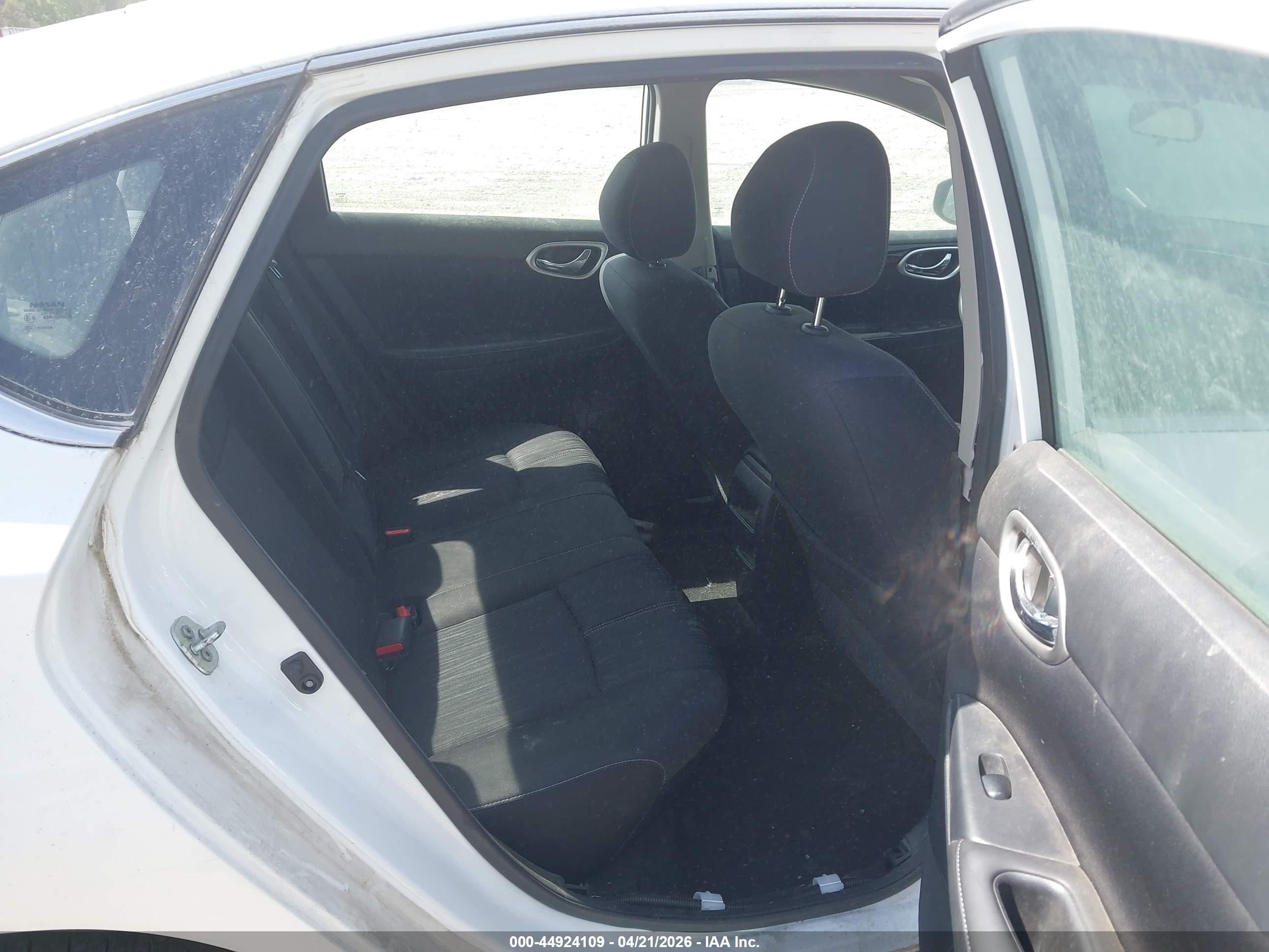 NISSAN SENTRA image 8