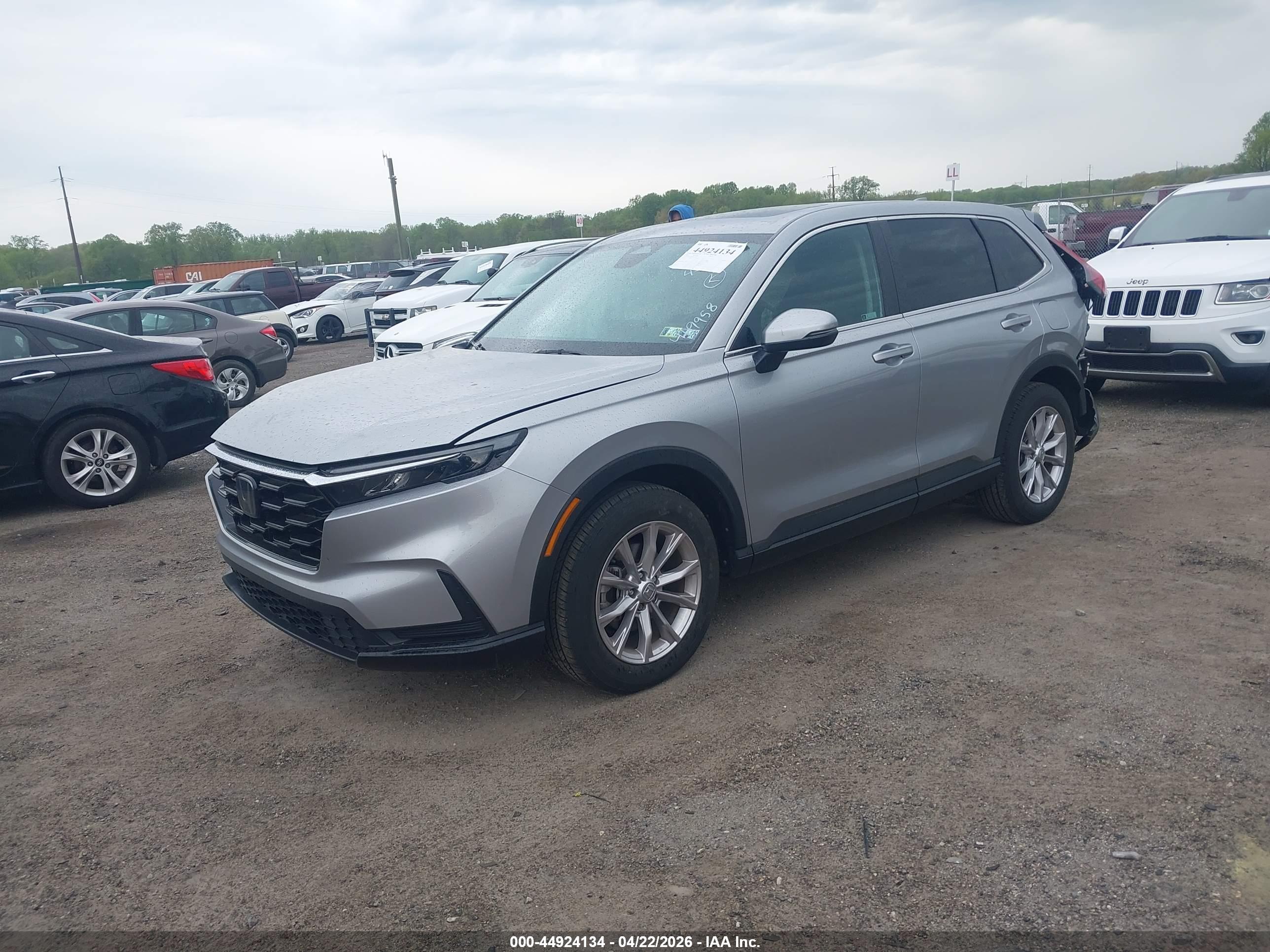 HONDA CR-V image 2