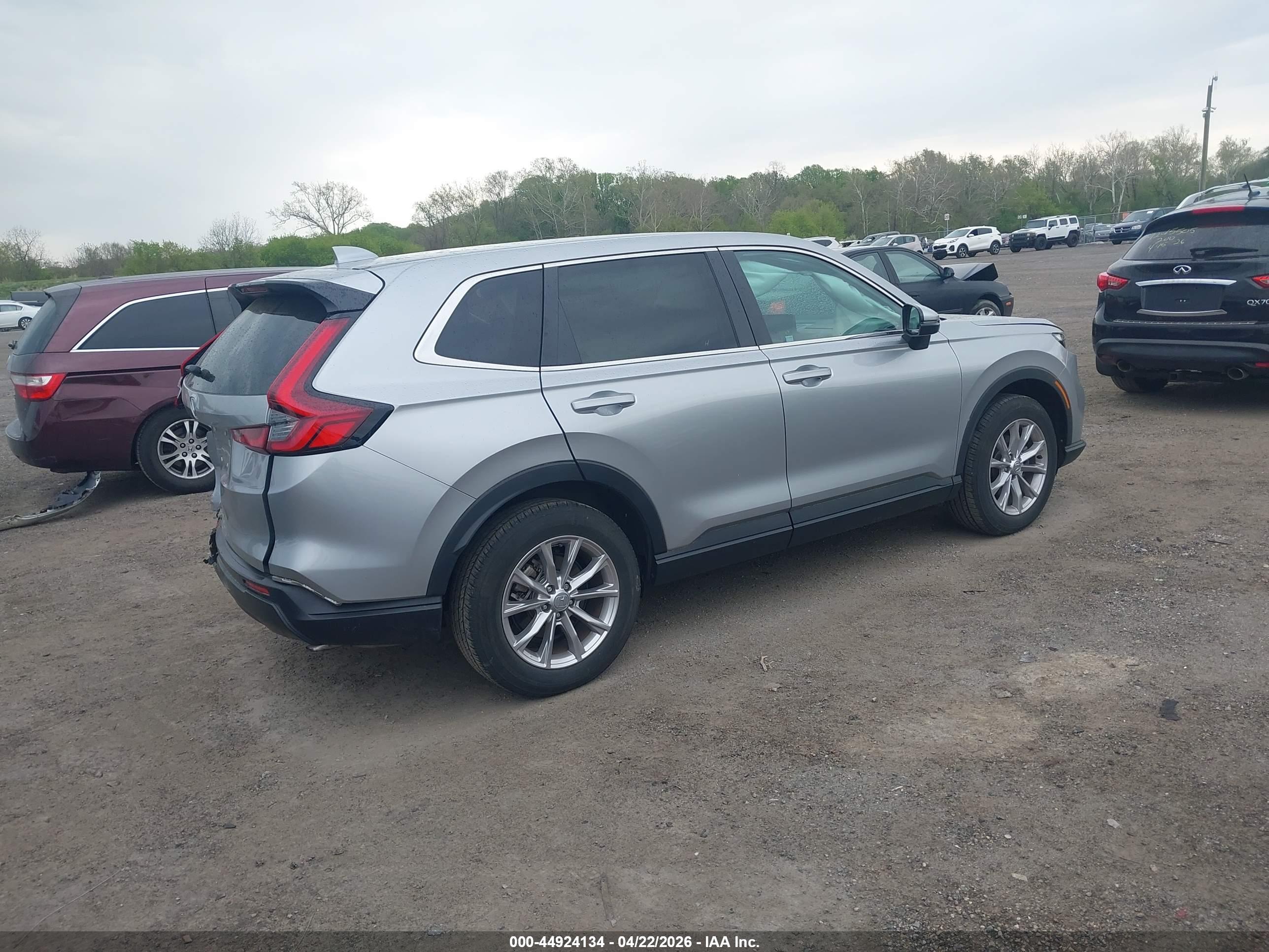 HONDA CR-V image 4