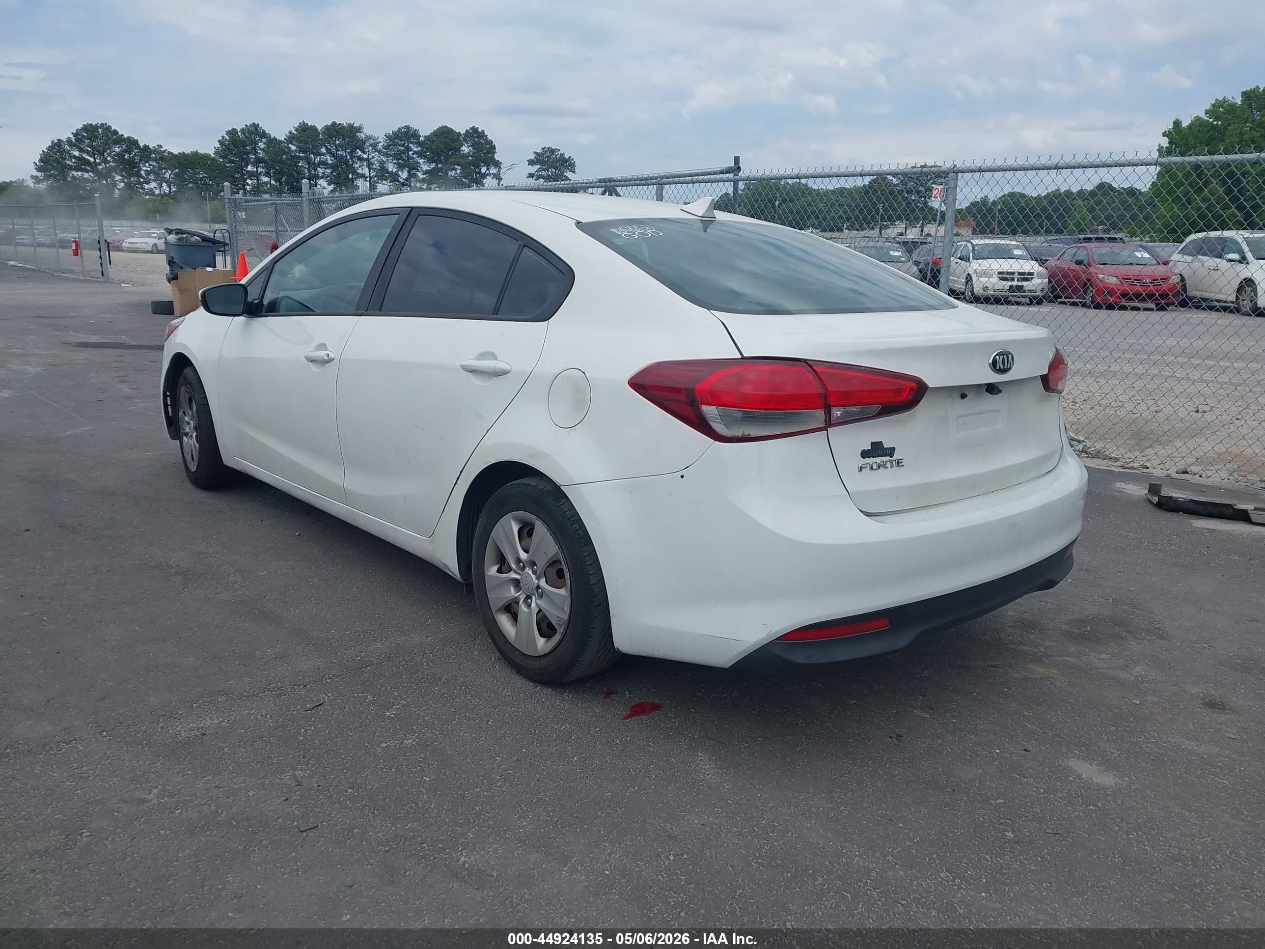 KIA FORTE image 3