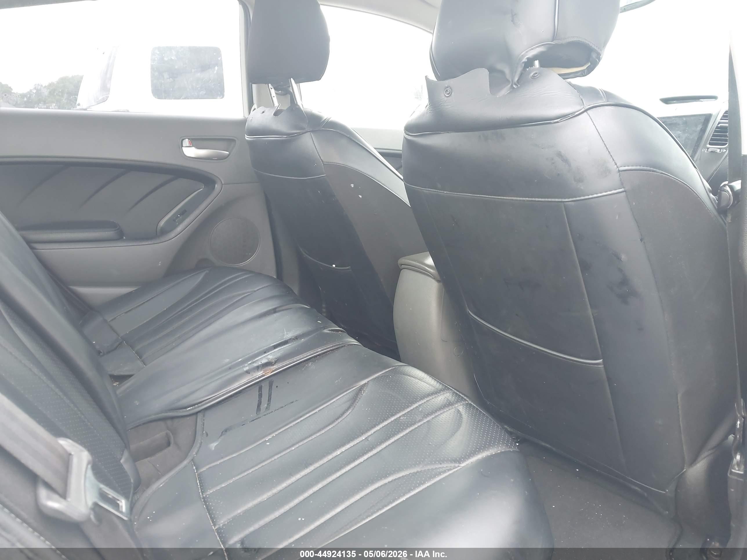 KIA FORTE image 8