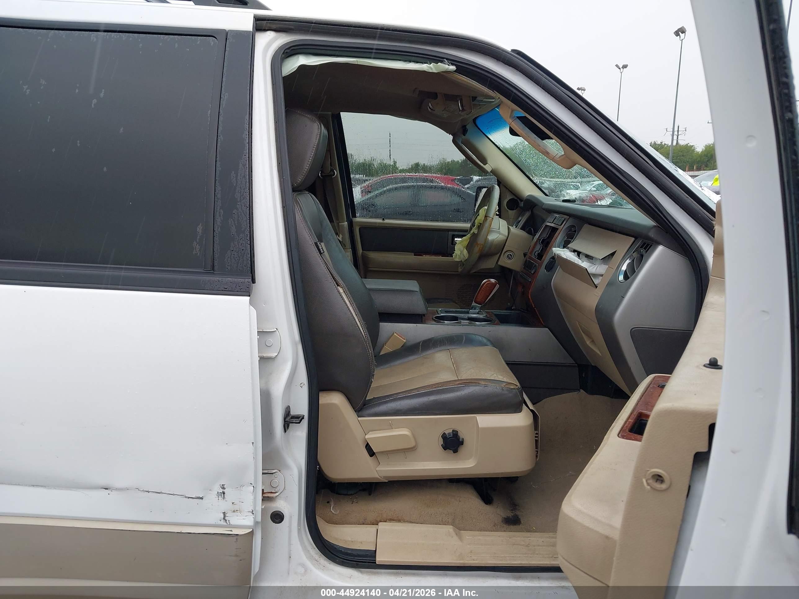 FORD EXPEDITION image 5