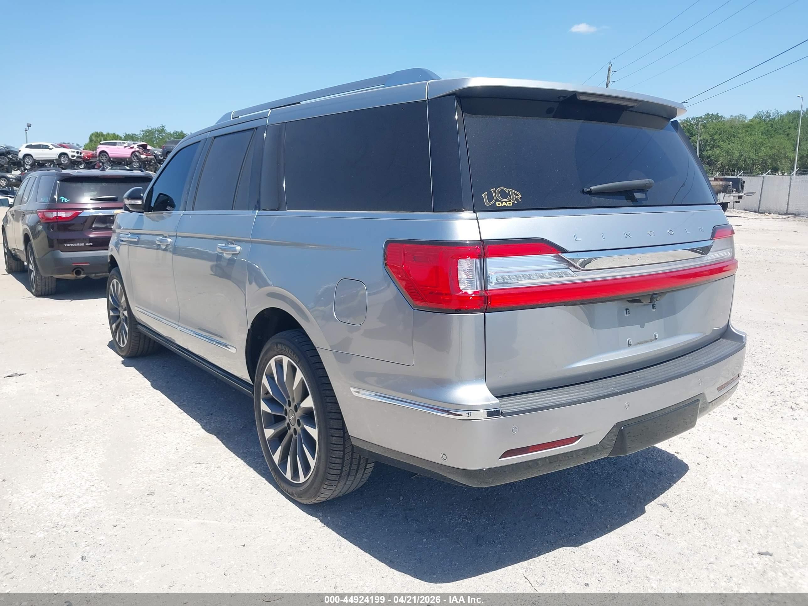LINCOLN NAVIGATOR image 3