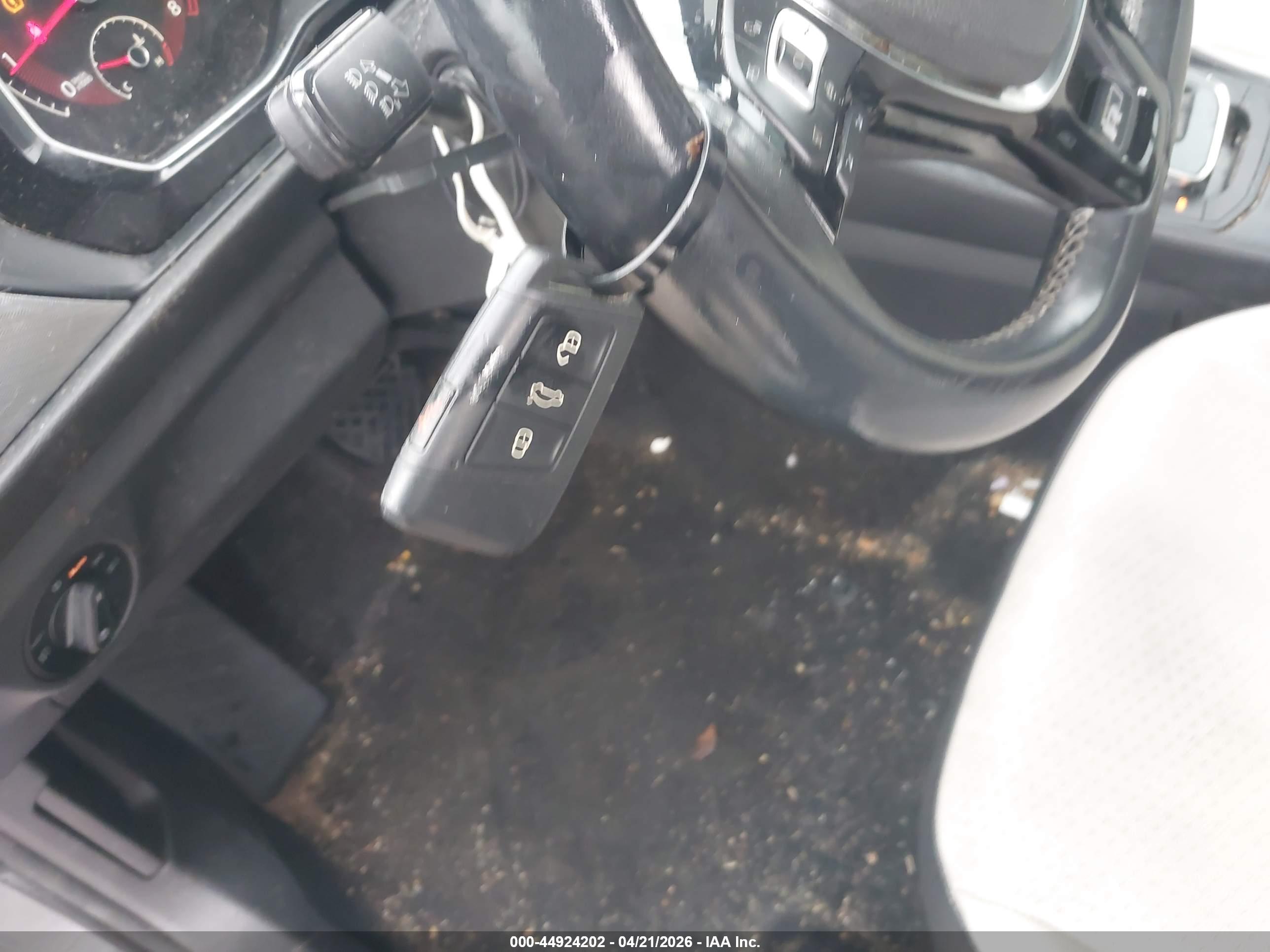 VOLKSWAGEN JETTA image 11