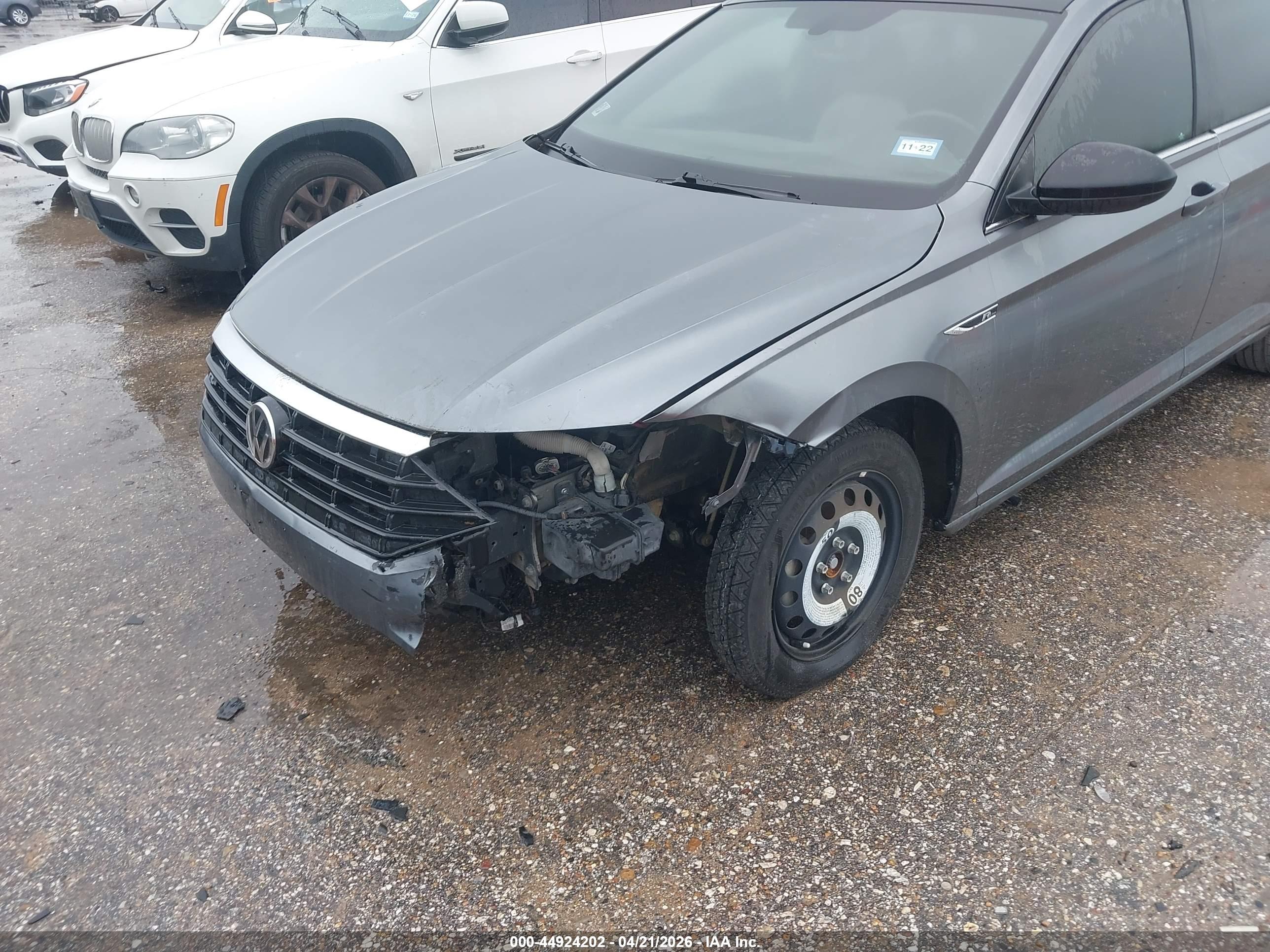 VOLKSWAGEN JETTA image 6