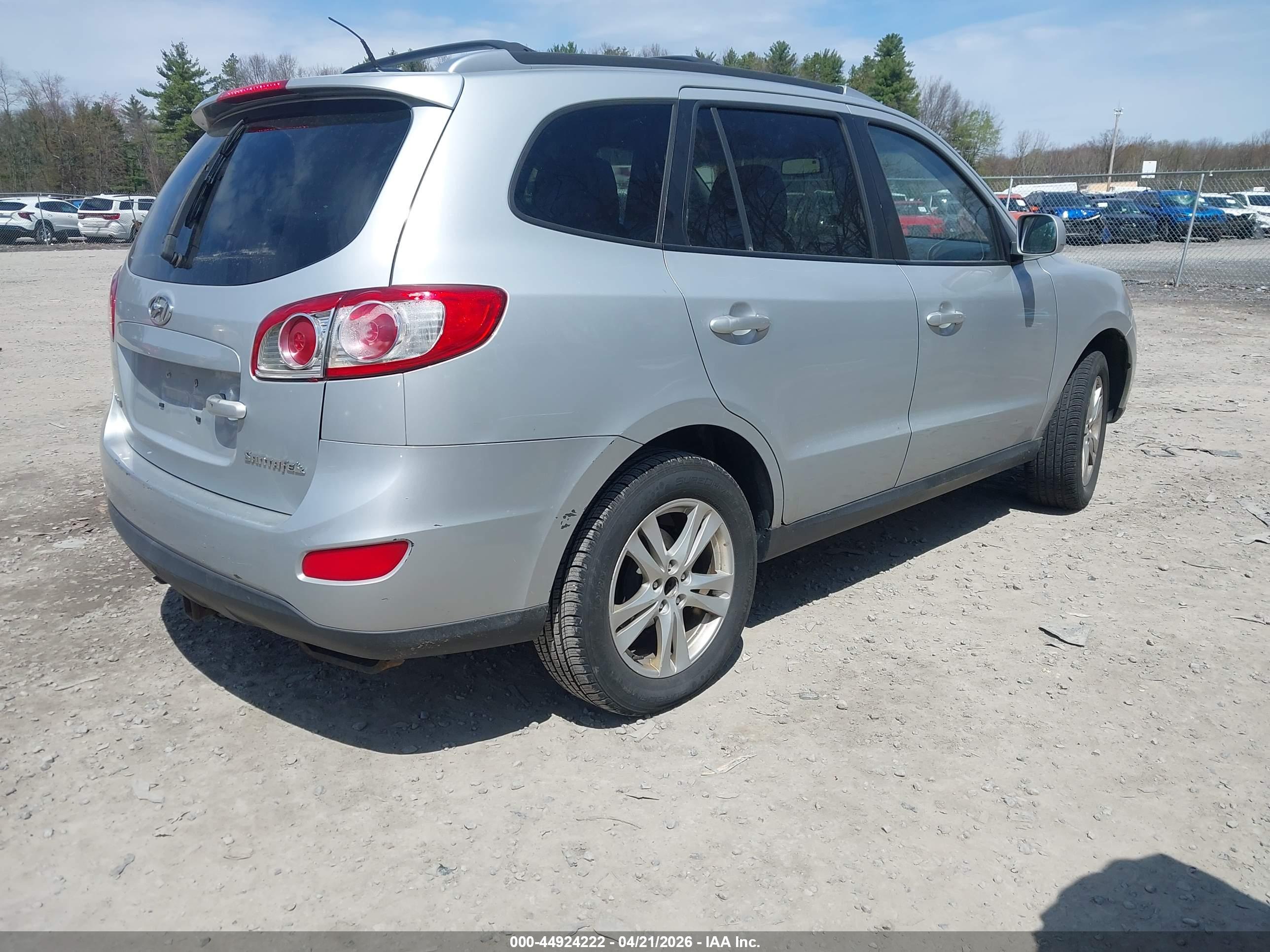 HYUNDAI SANTA image 4