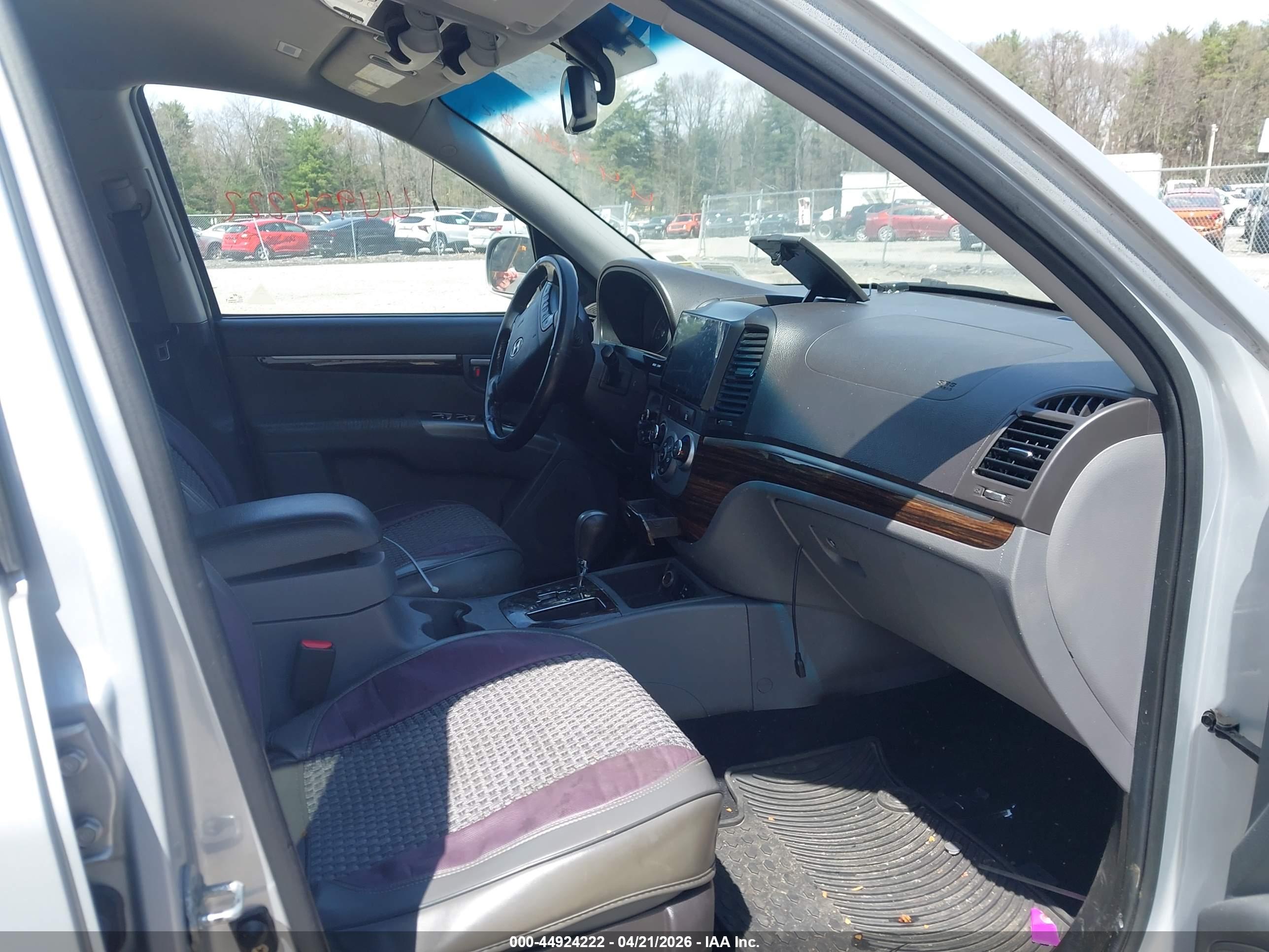HYUNDAI SANTA image 5
