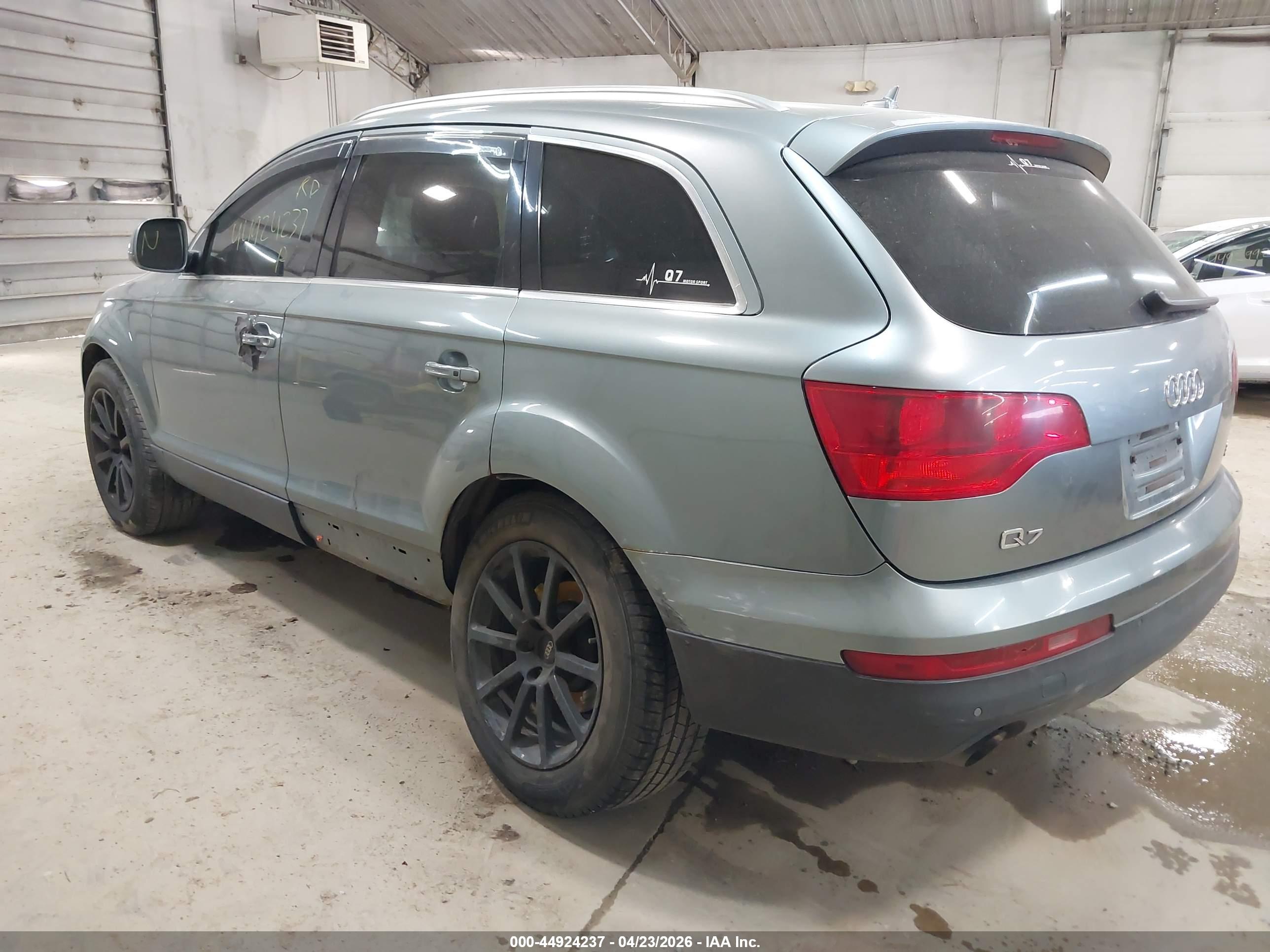 AUDI Q7 image 3