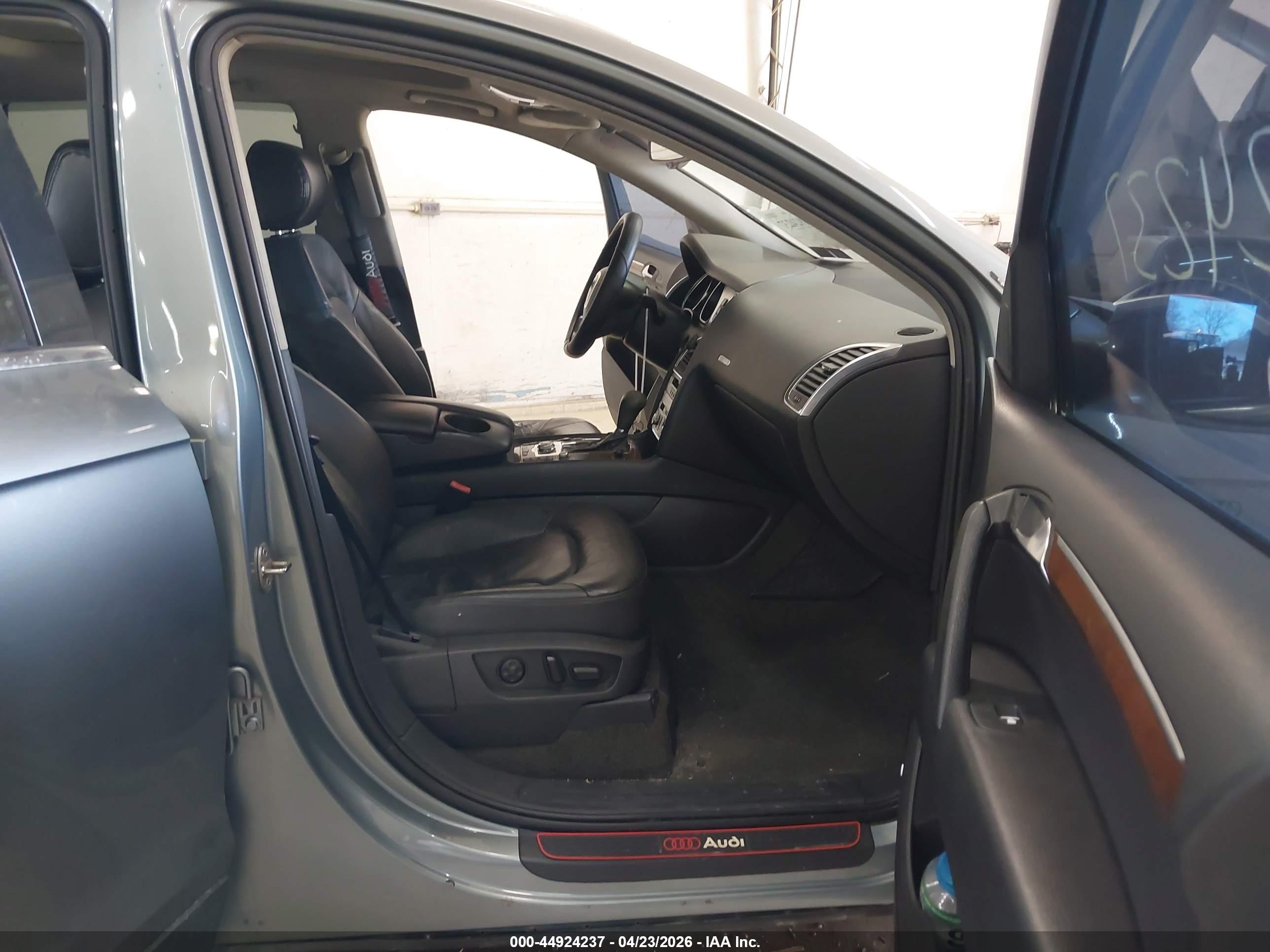 AUDI Q7 image 5