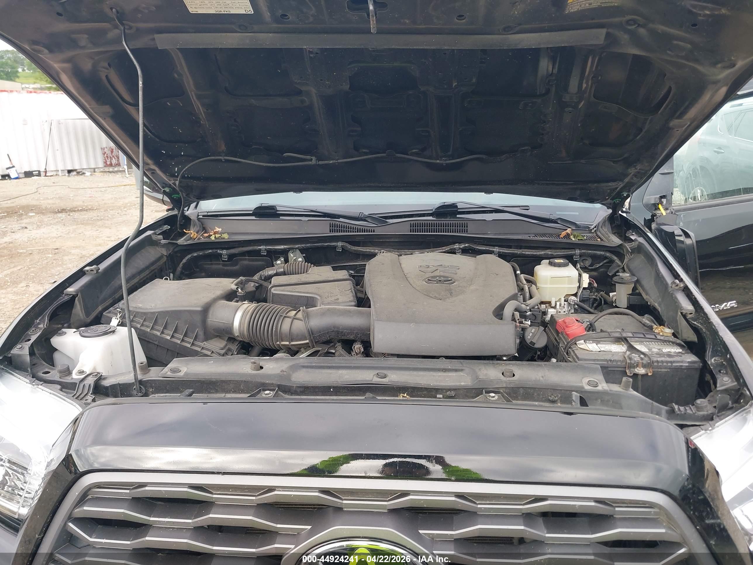 TOYOTA TACOMA image 10