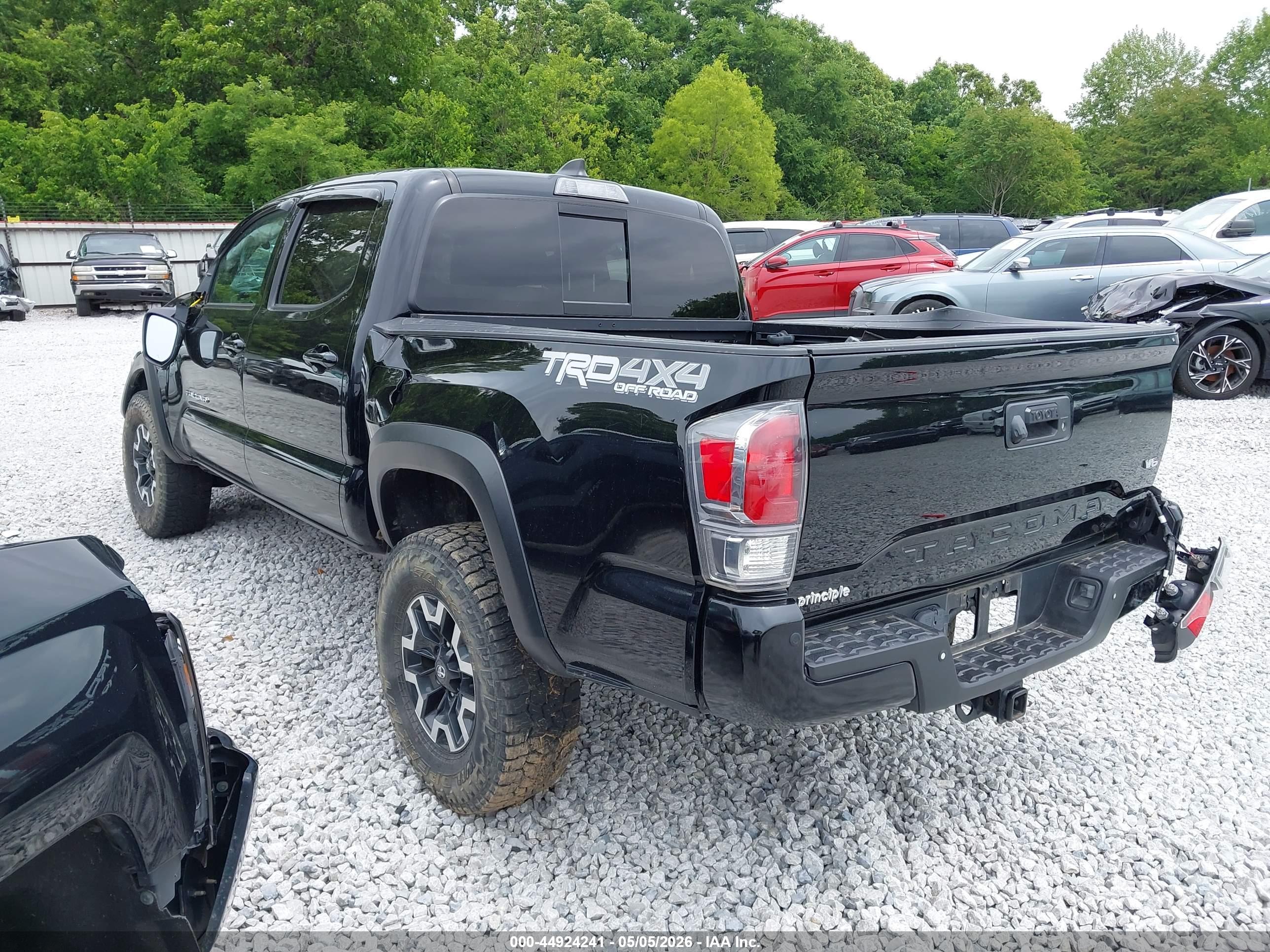 TOYOTA TACOMA image 3