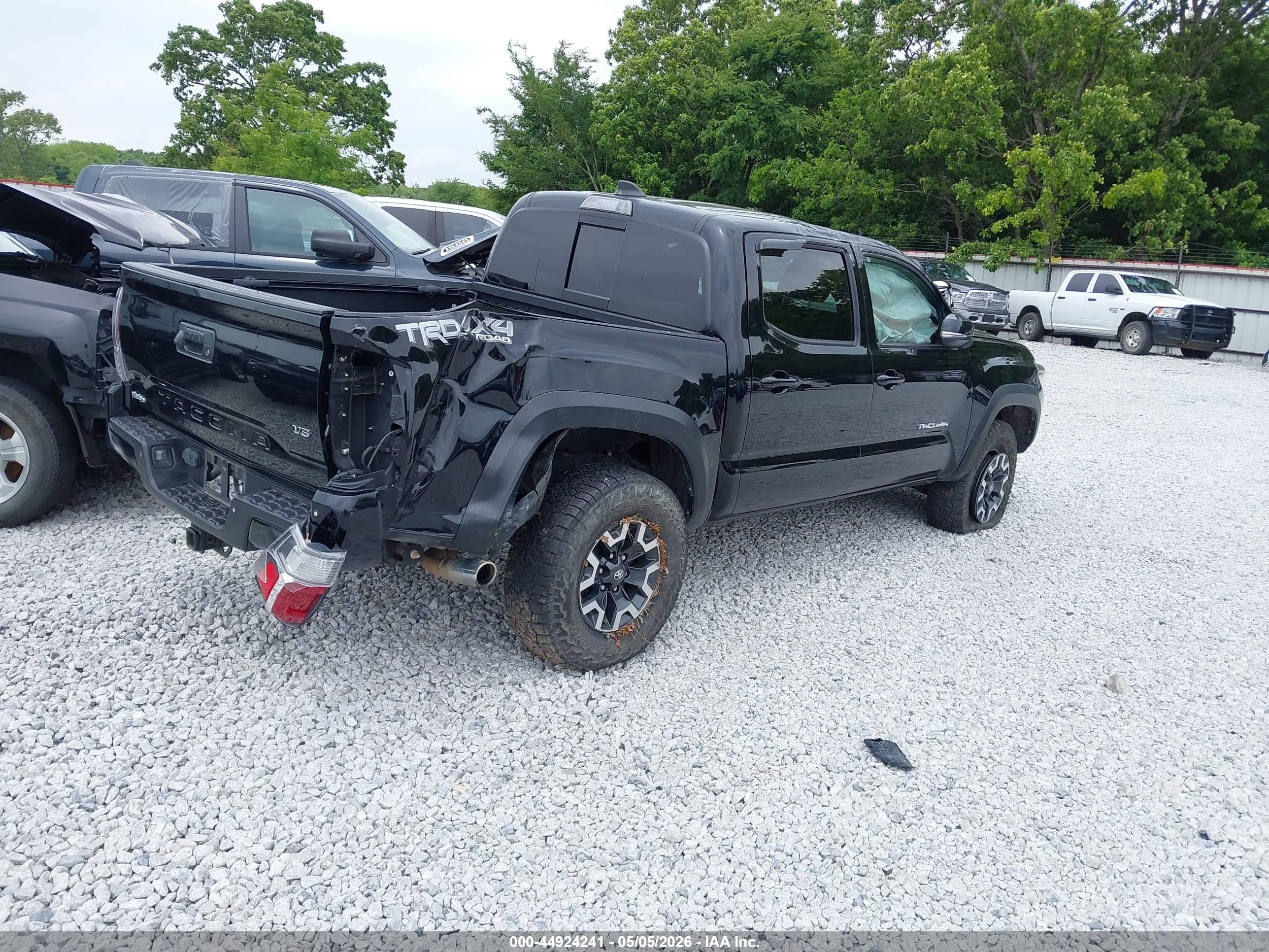TOYOTA TACOMA image 4