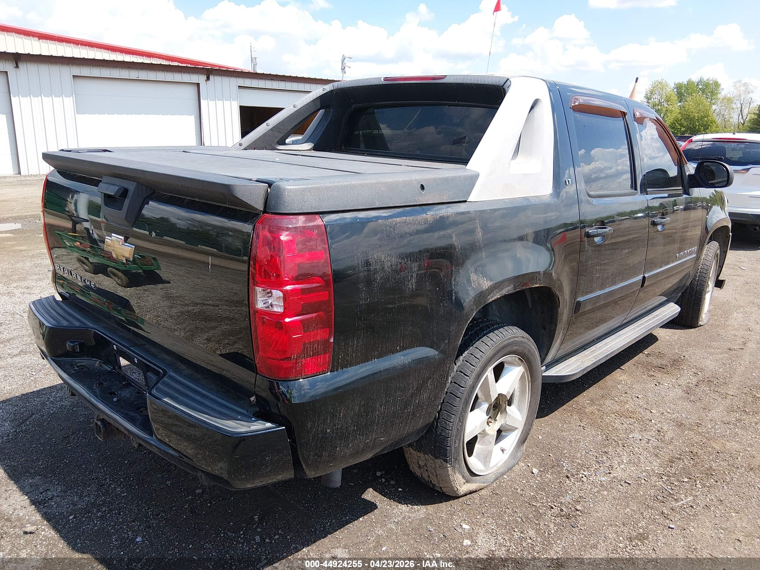 CHEVROLET AVALANCHE image 4