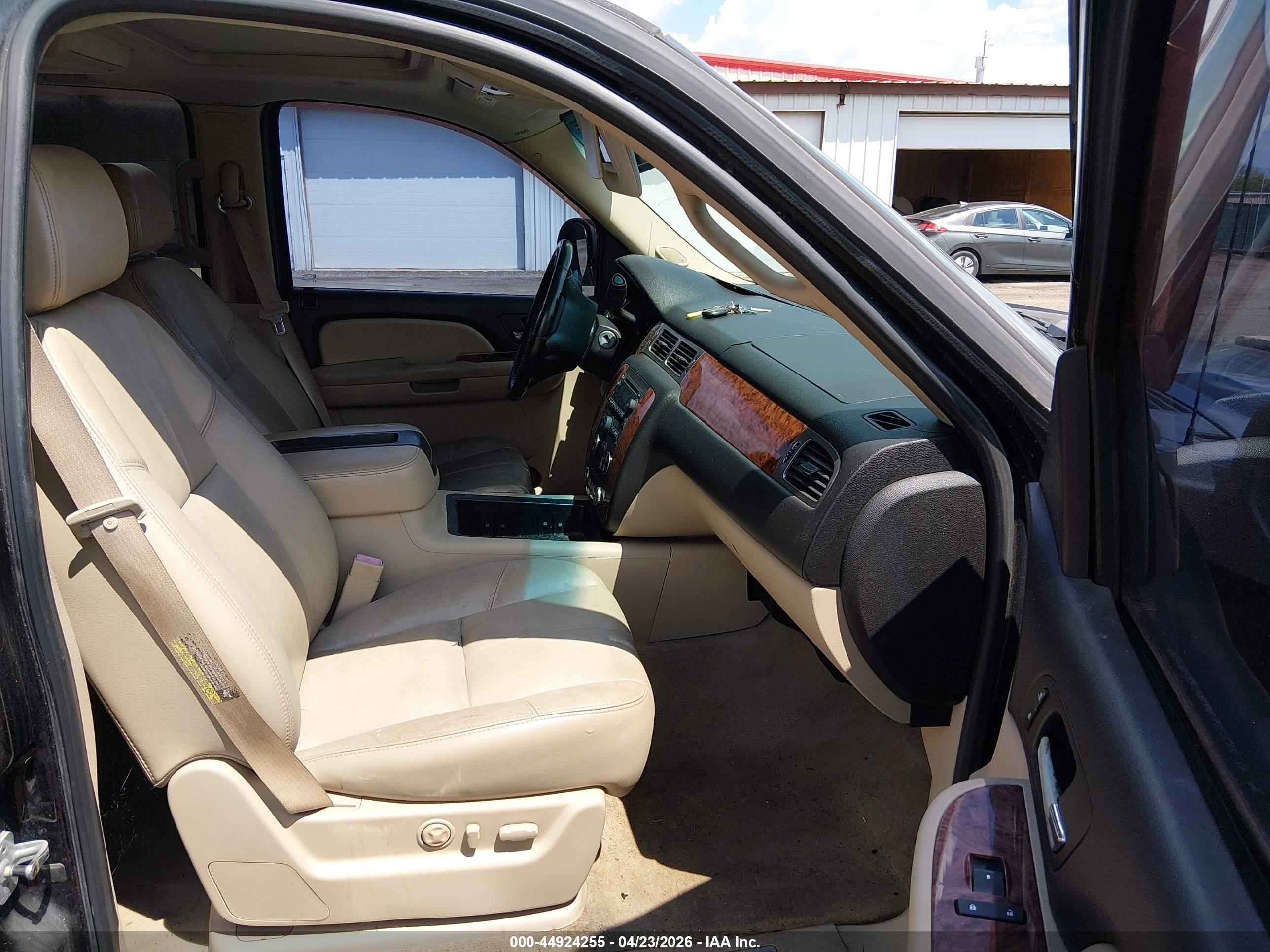 CHEVROLET AVALANCHE image 5