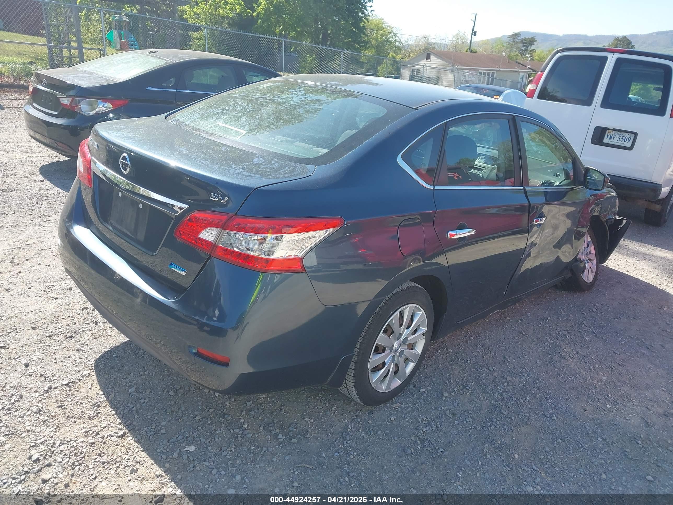 NISSAN SENTRA image 4