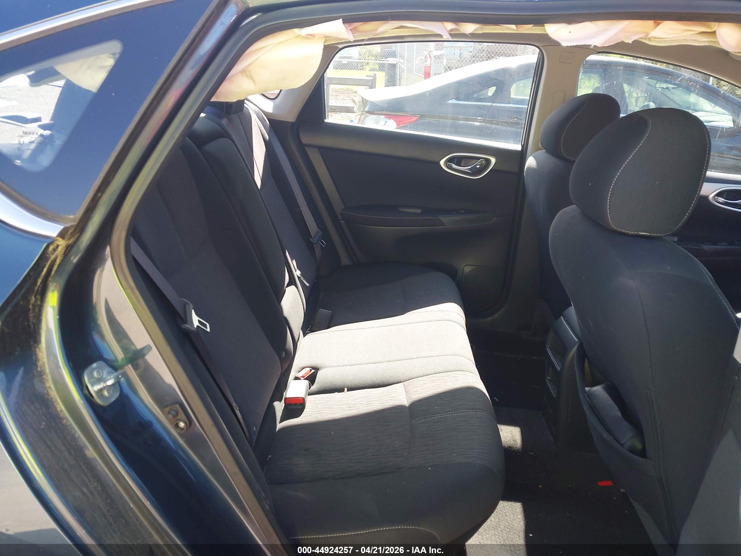 NISSAN SENTRA image 8