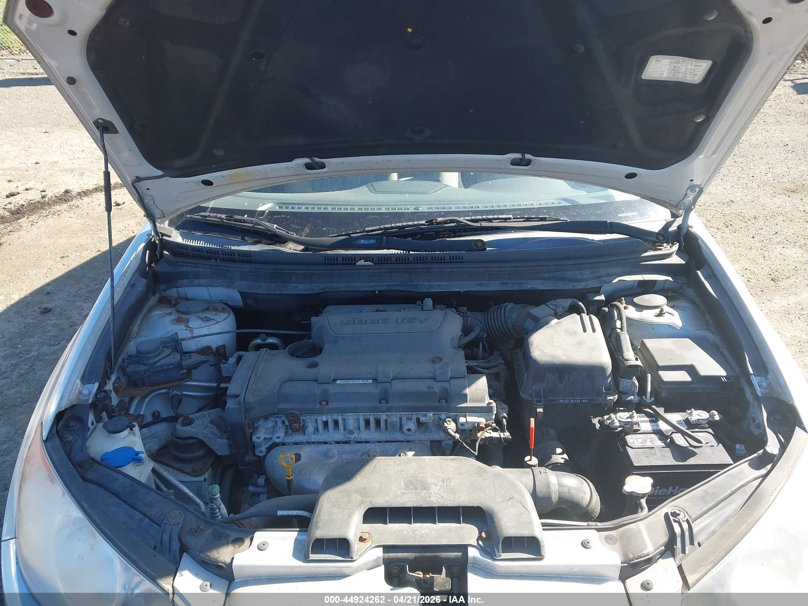HYUNDAI ELANTRA image 10