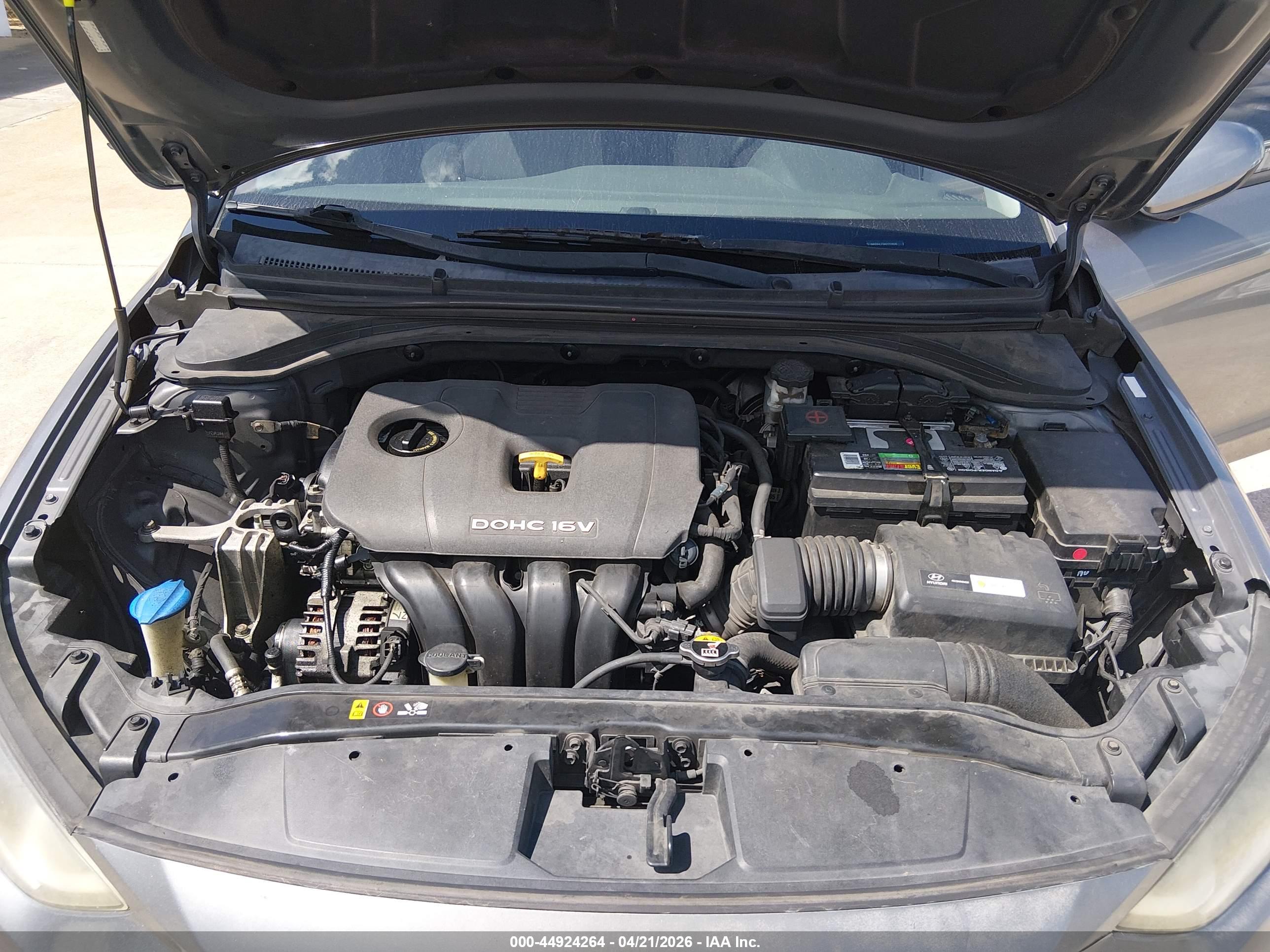 HYUNDAI ELANTRA image 10