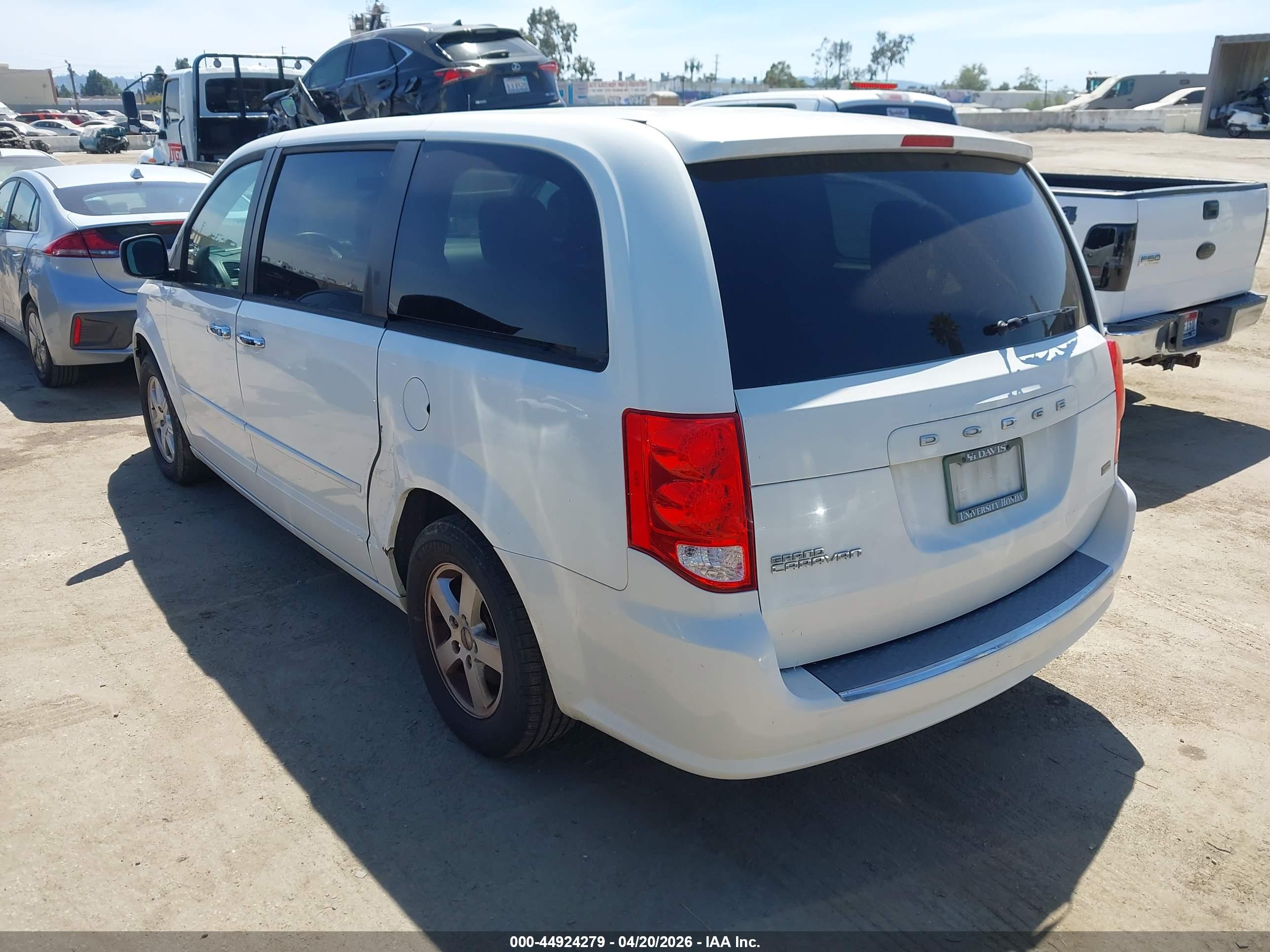 DODGE GRAND image 3