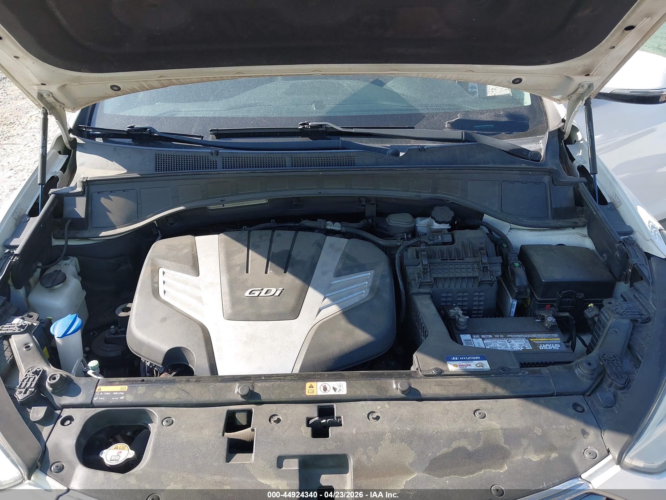 HYUNDAI SANTA image 10