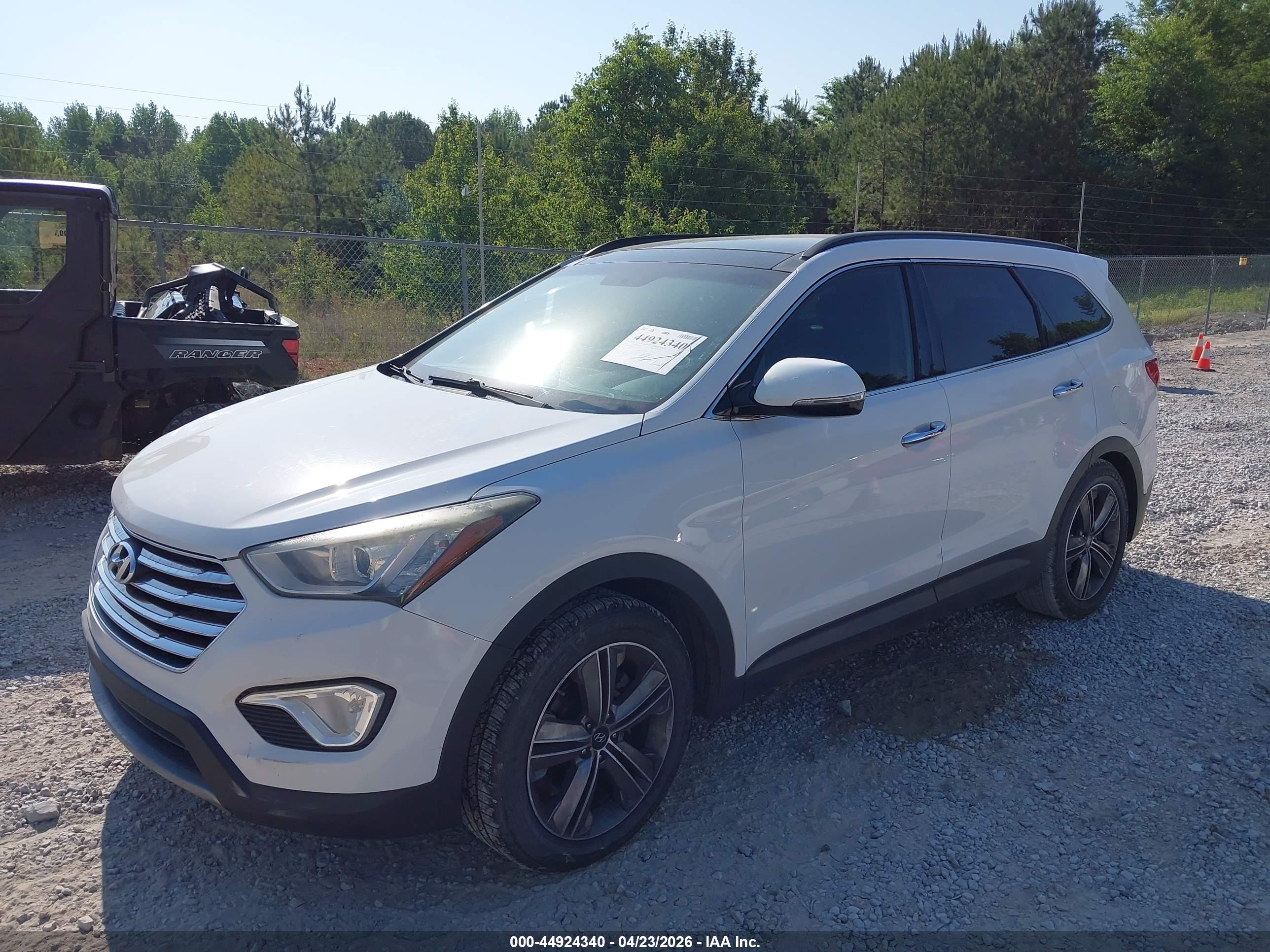 HYUNDAI SANTA image 2