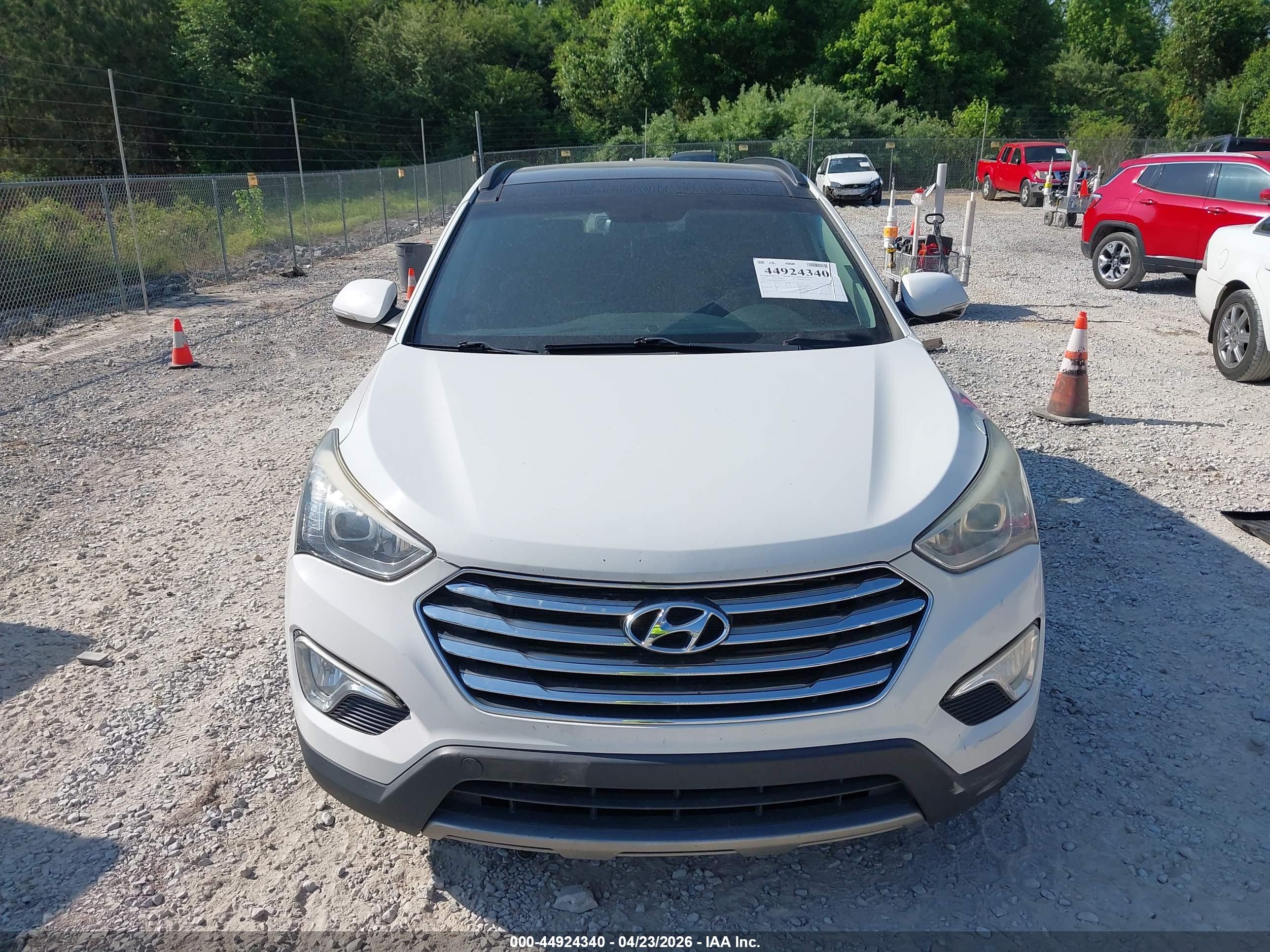 HYUNDAI SANTA image 6