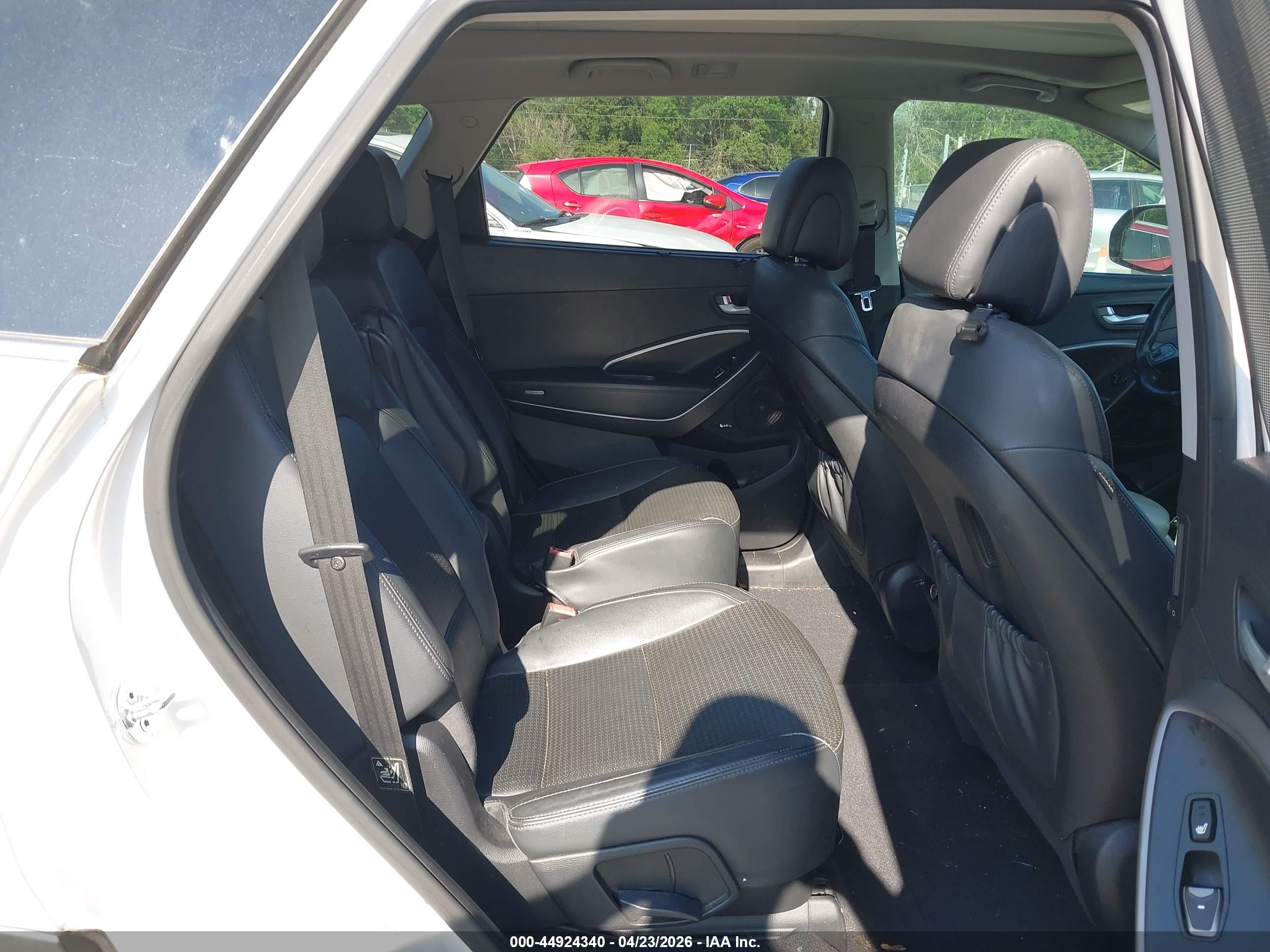 HYUNDAI SANTA image 8