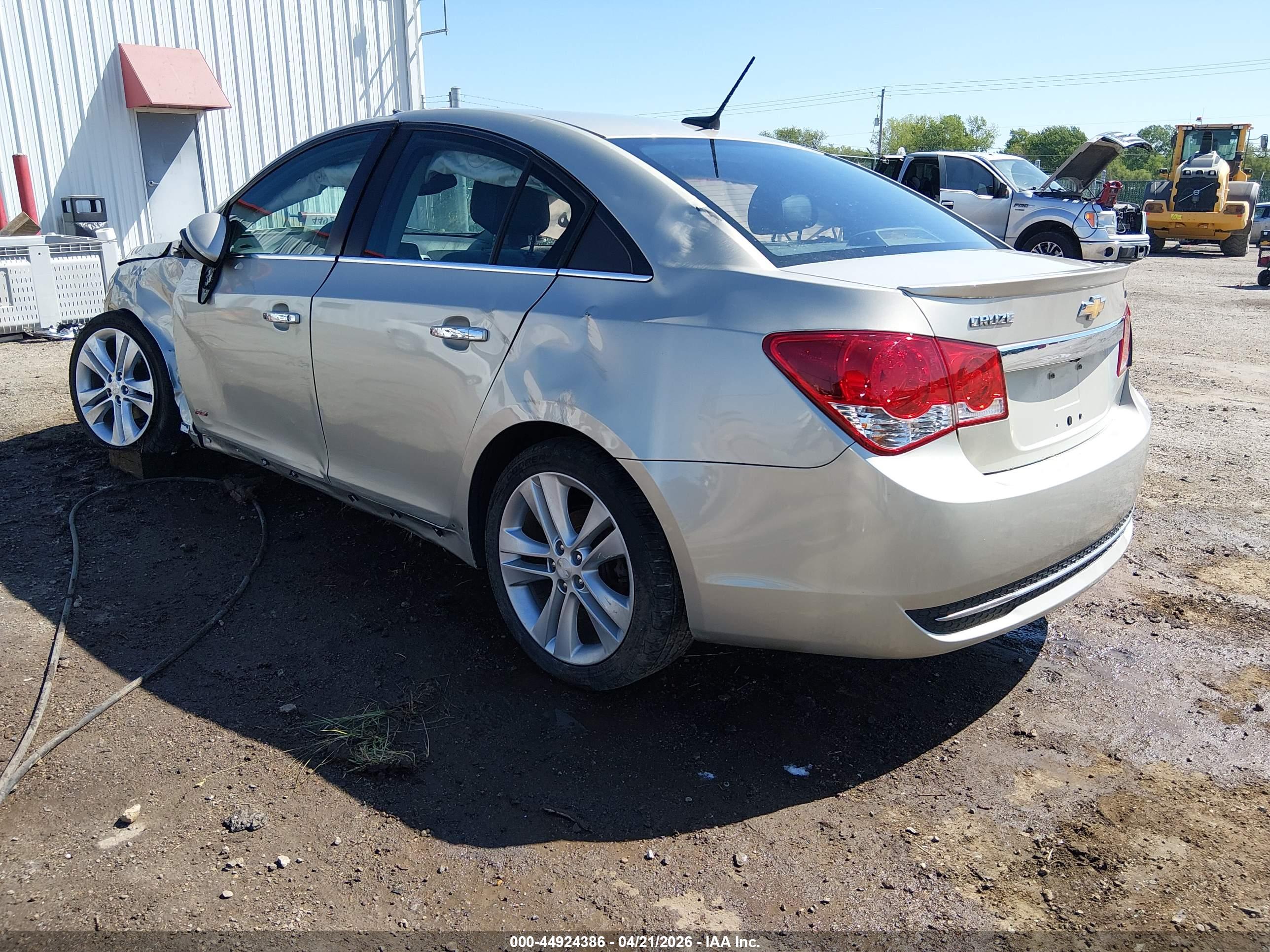 CHEVROLET CRUZE image 3