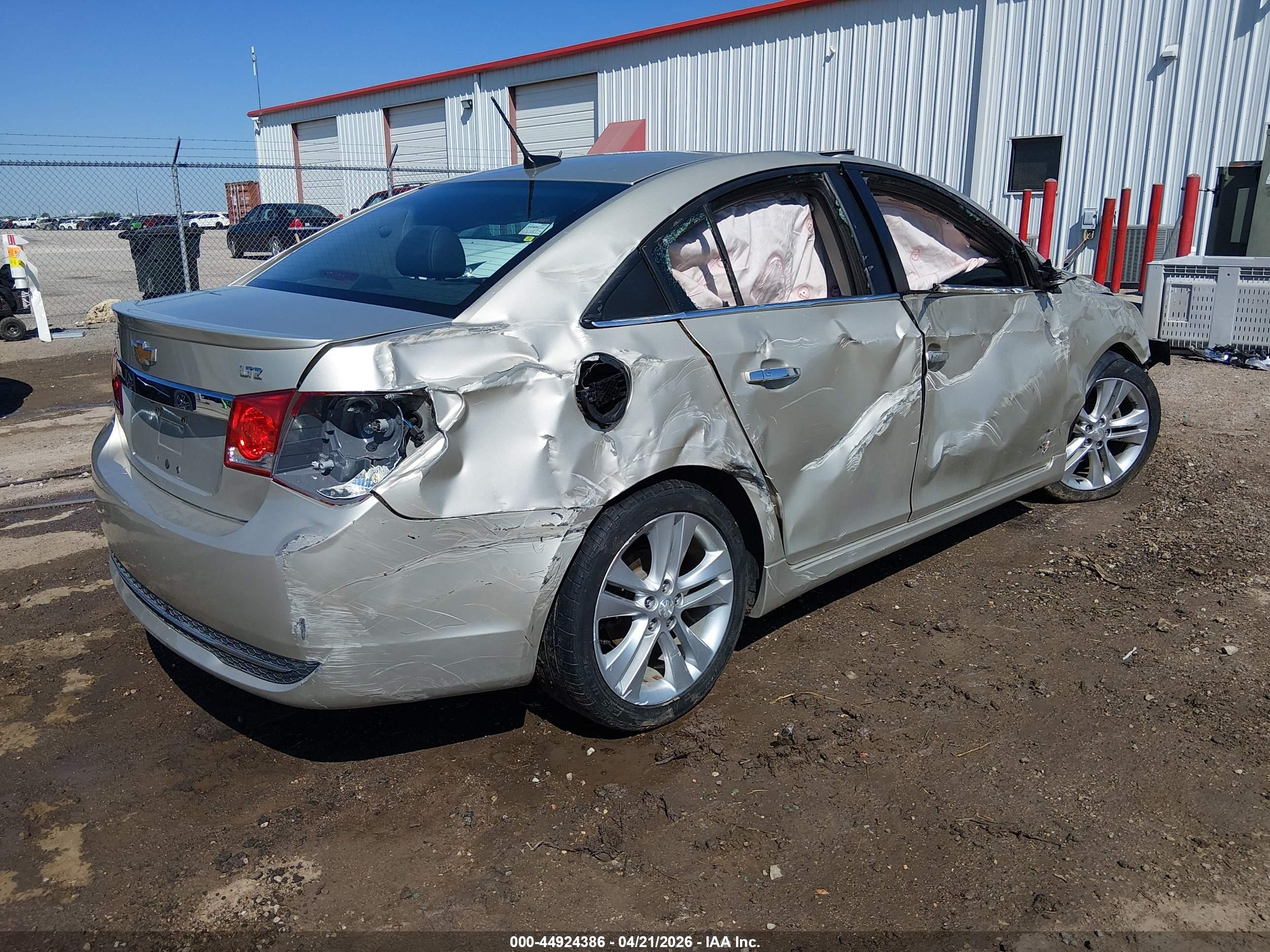 CHEVROLET CRUZE image 4