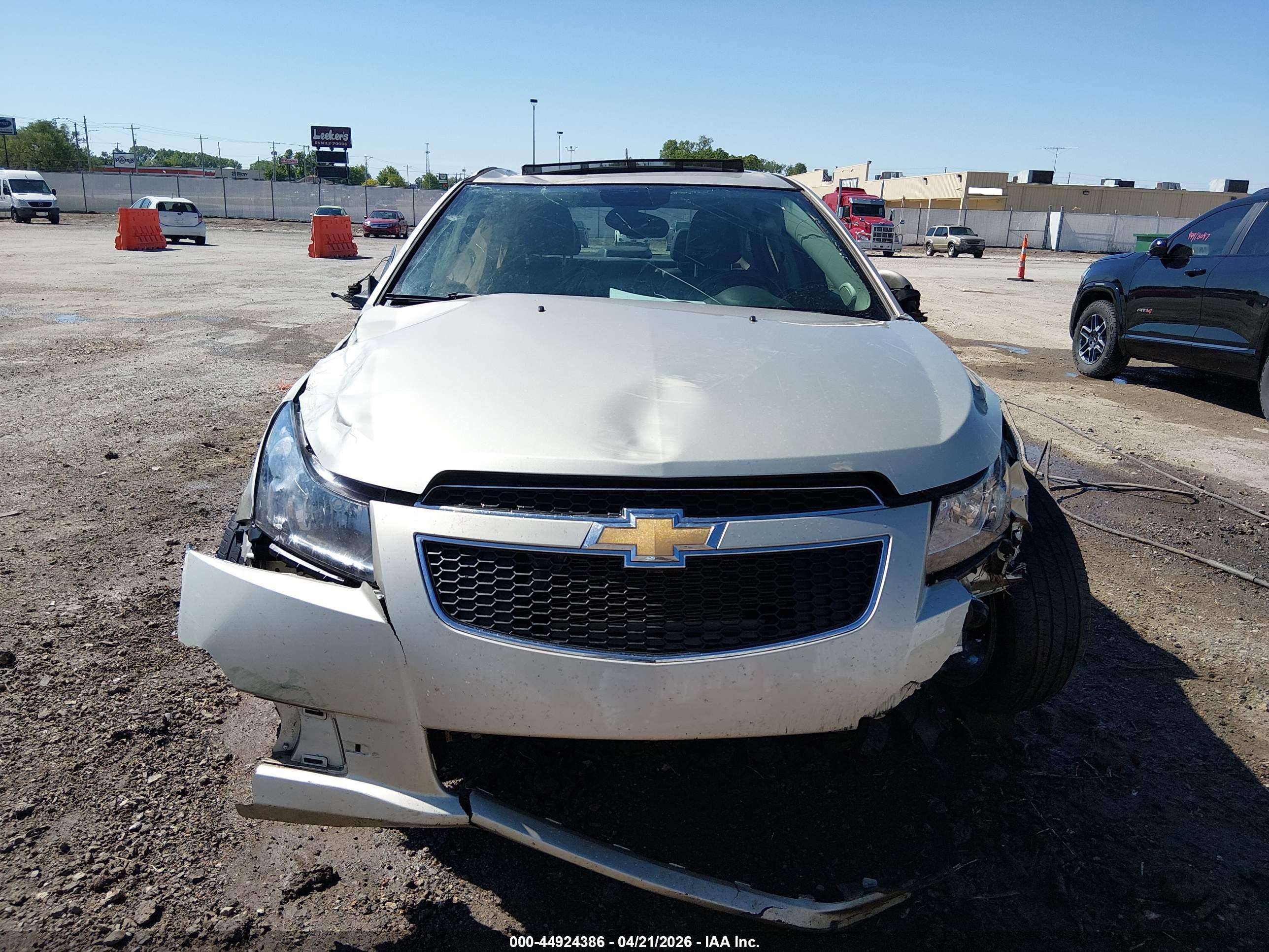 CHEVROLET CRUZE image 6