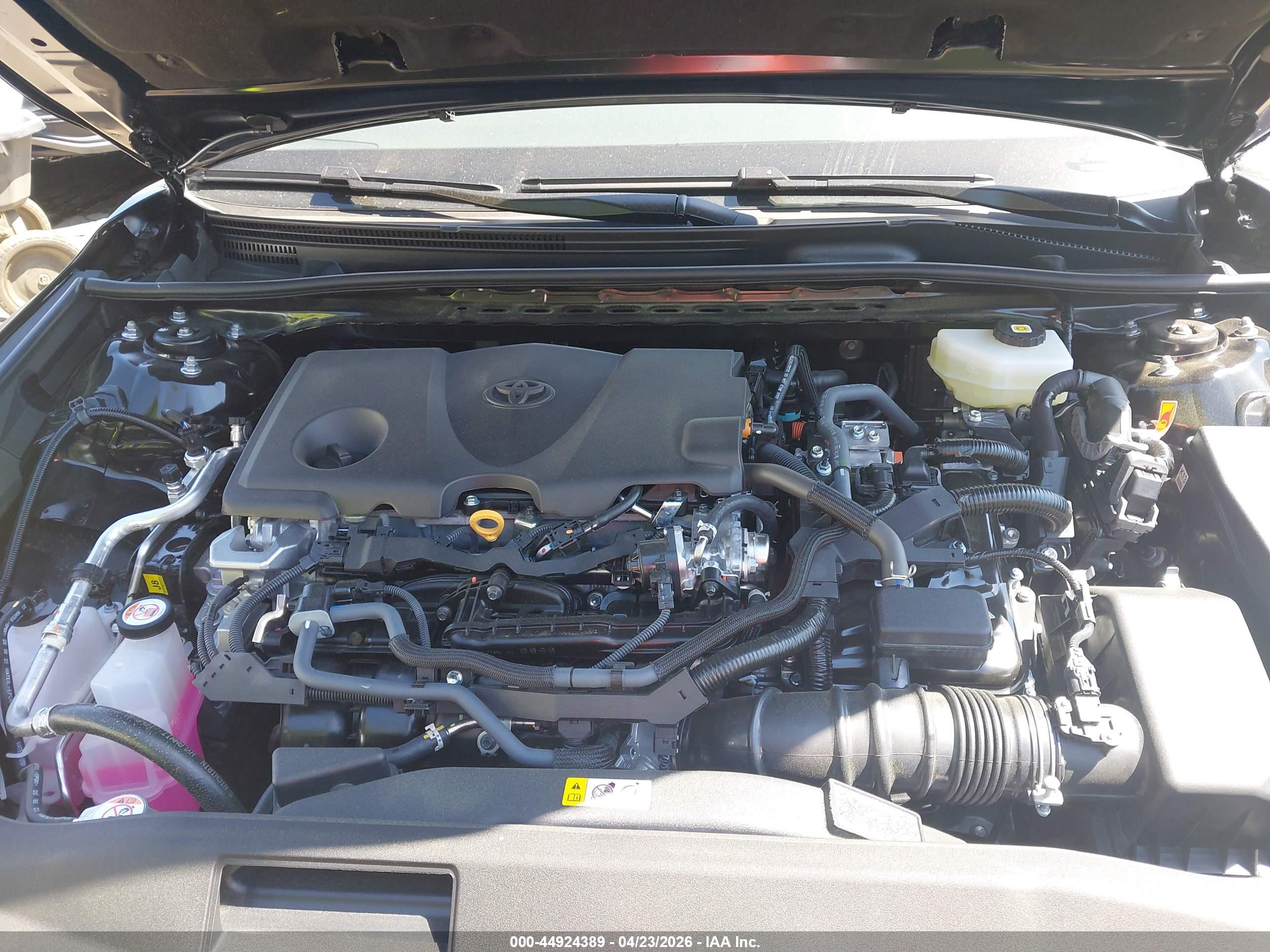 TOYOTA CAMRY image 10