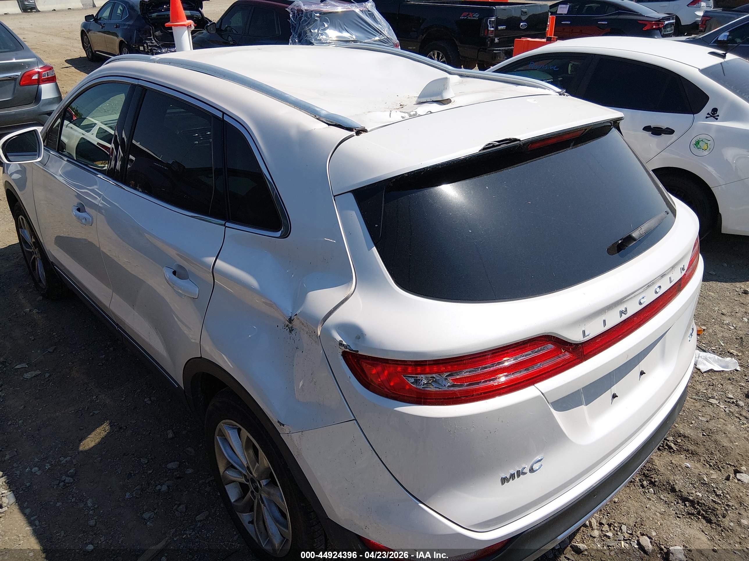 LINCOLN MKC image 6