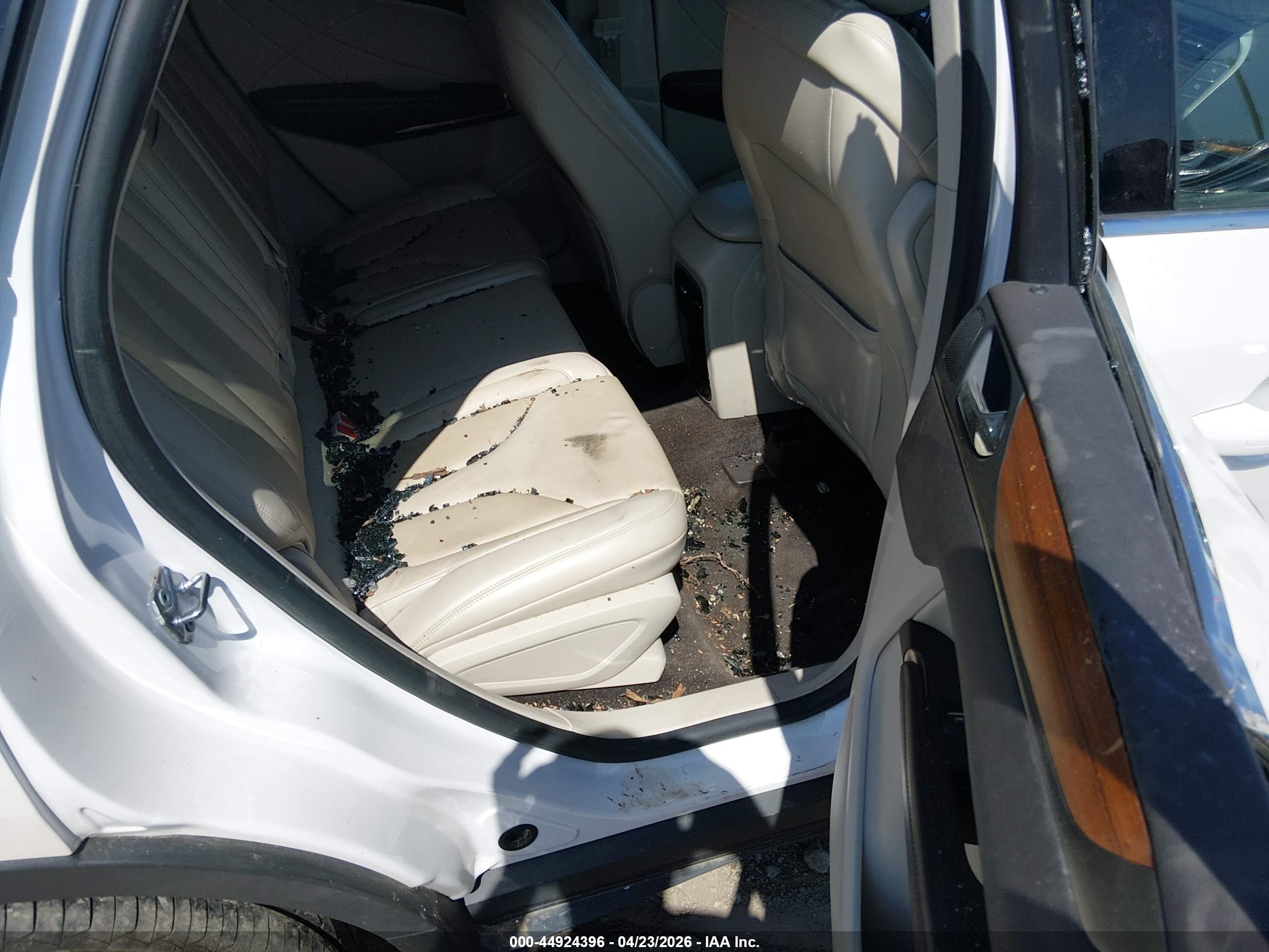 LINCOLN MKC image 8