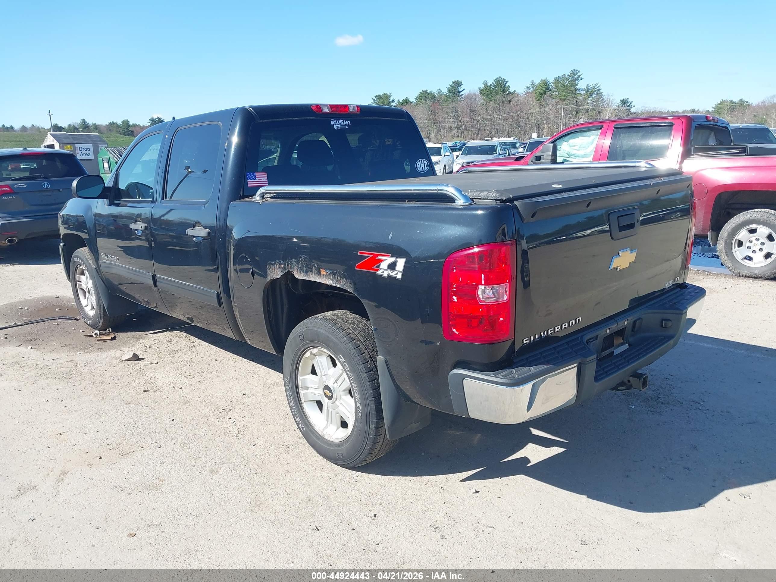 CHEVROLET SILVERADO image 3