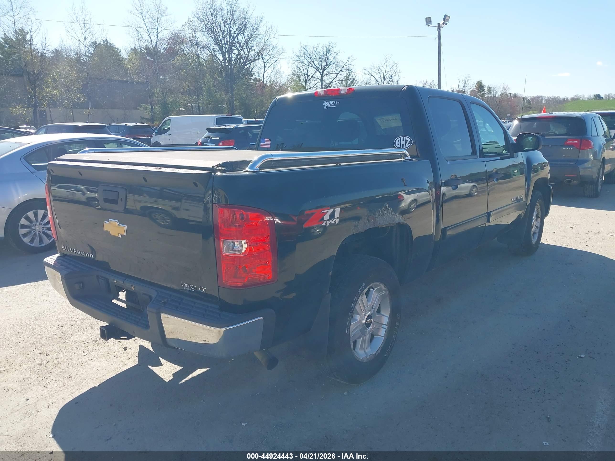 CHEVROLET SILVERADO image 4