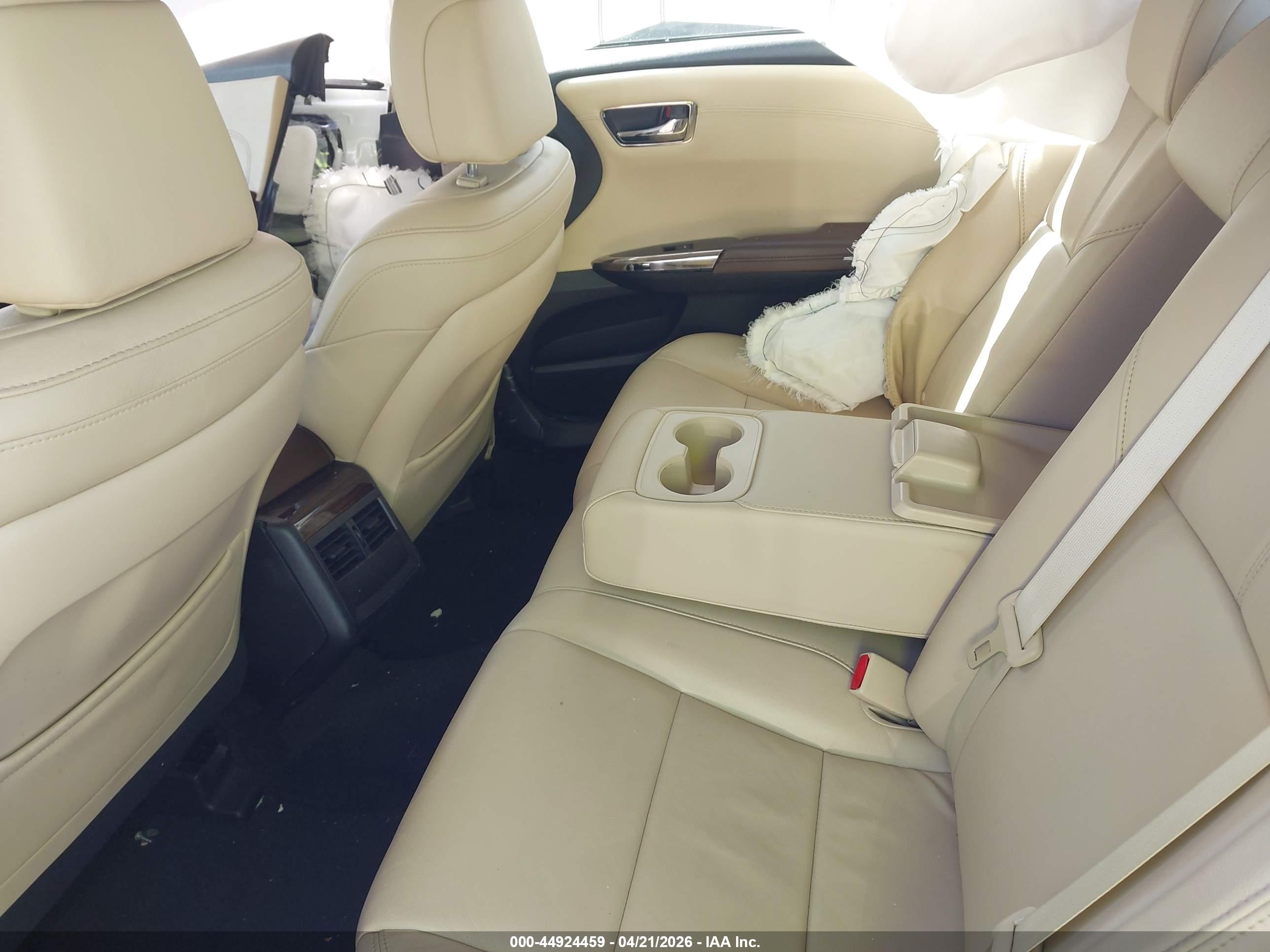 TOYOTA AVALON image 8