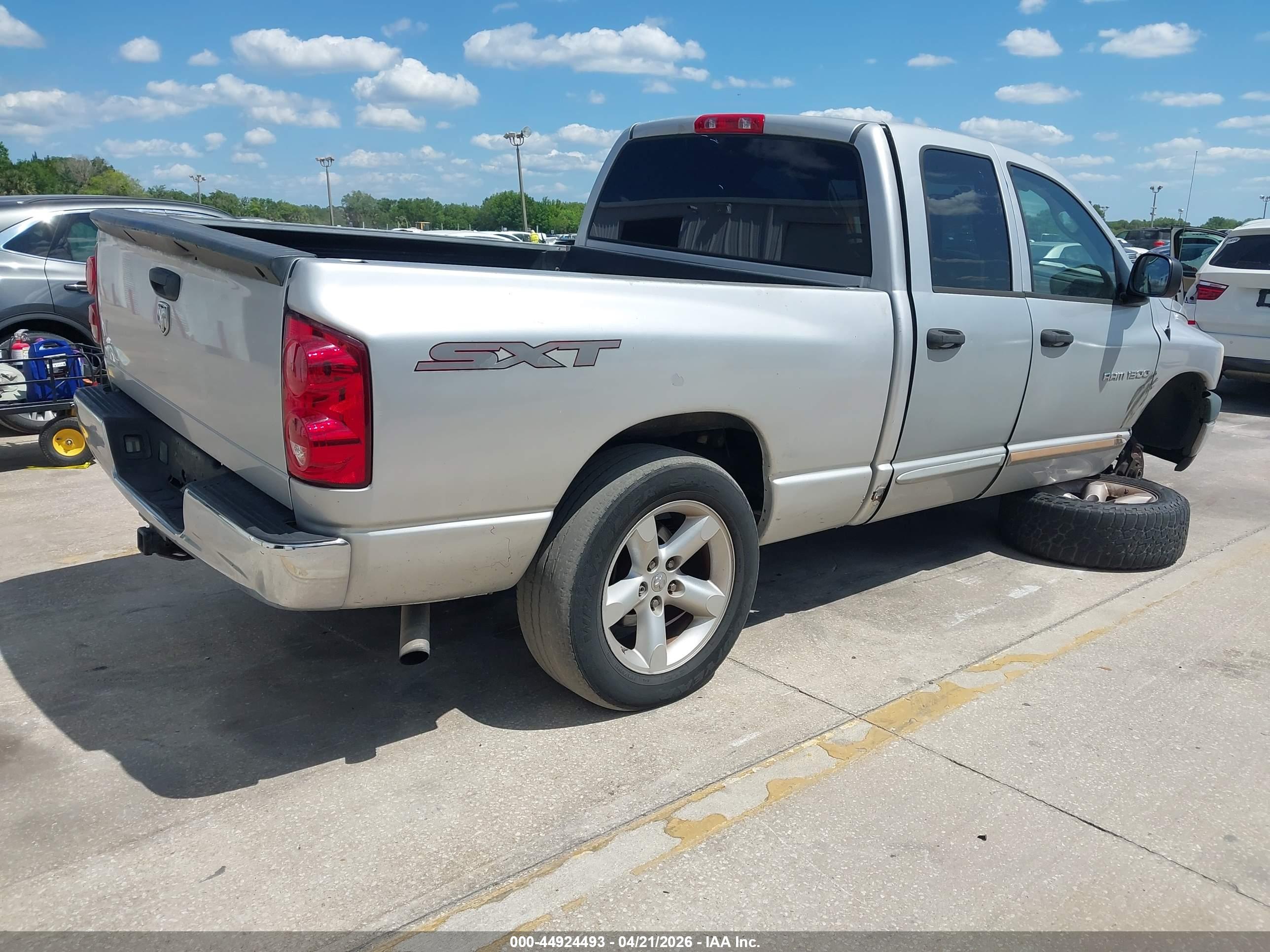 DODGE RAM image 4