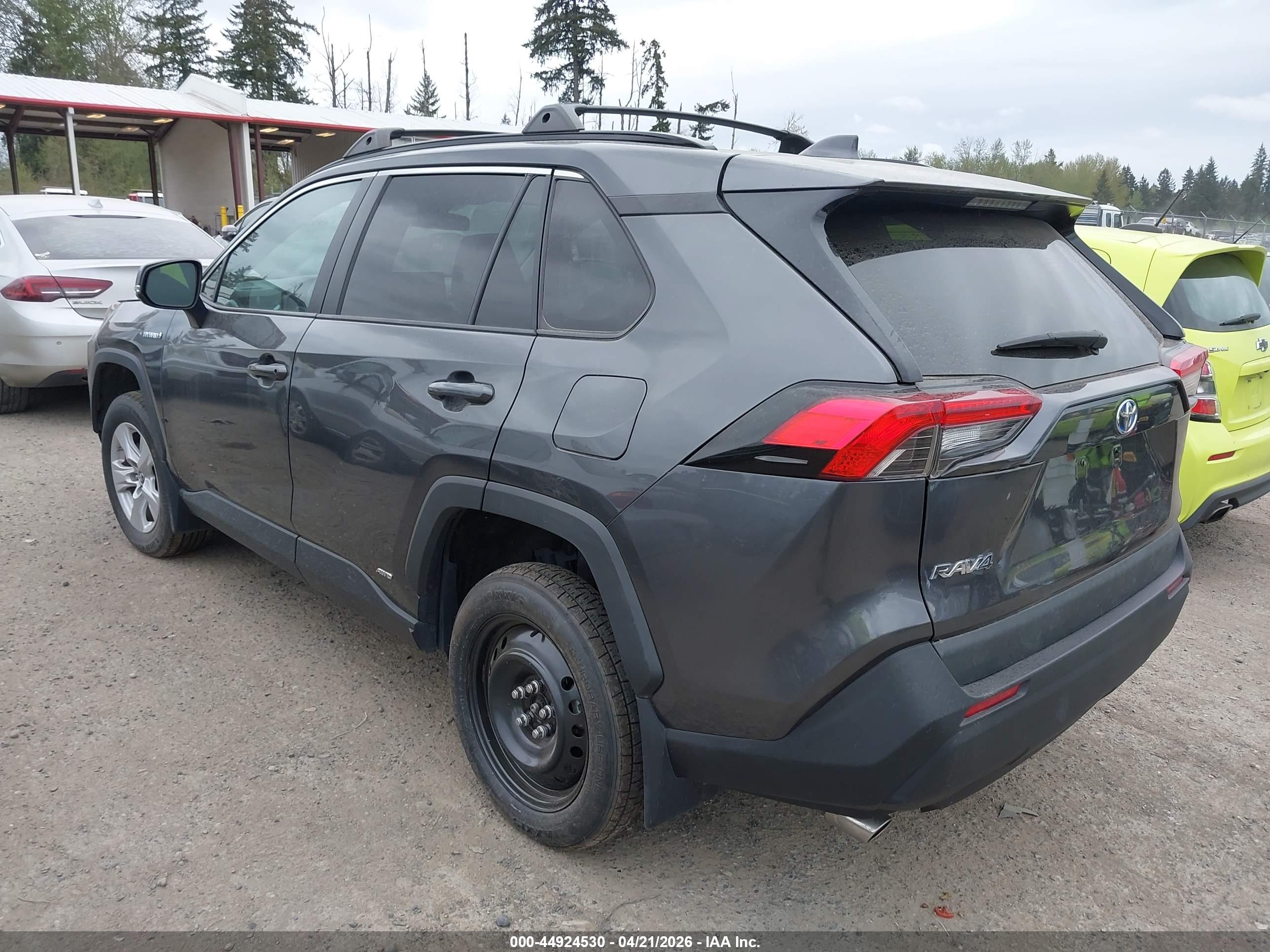 TOYOTA RAV4 image 3