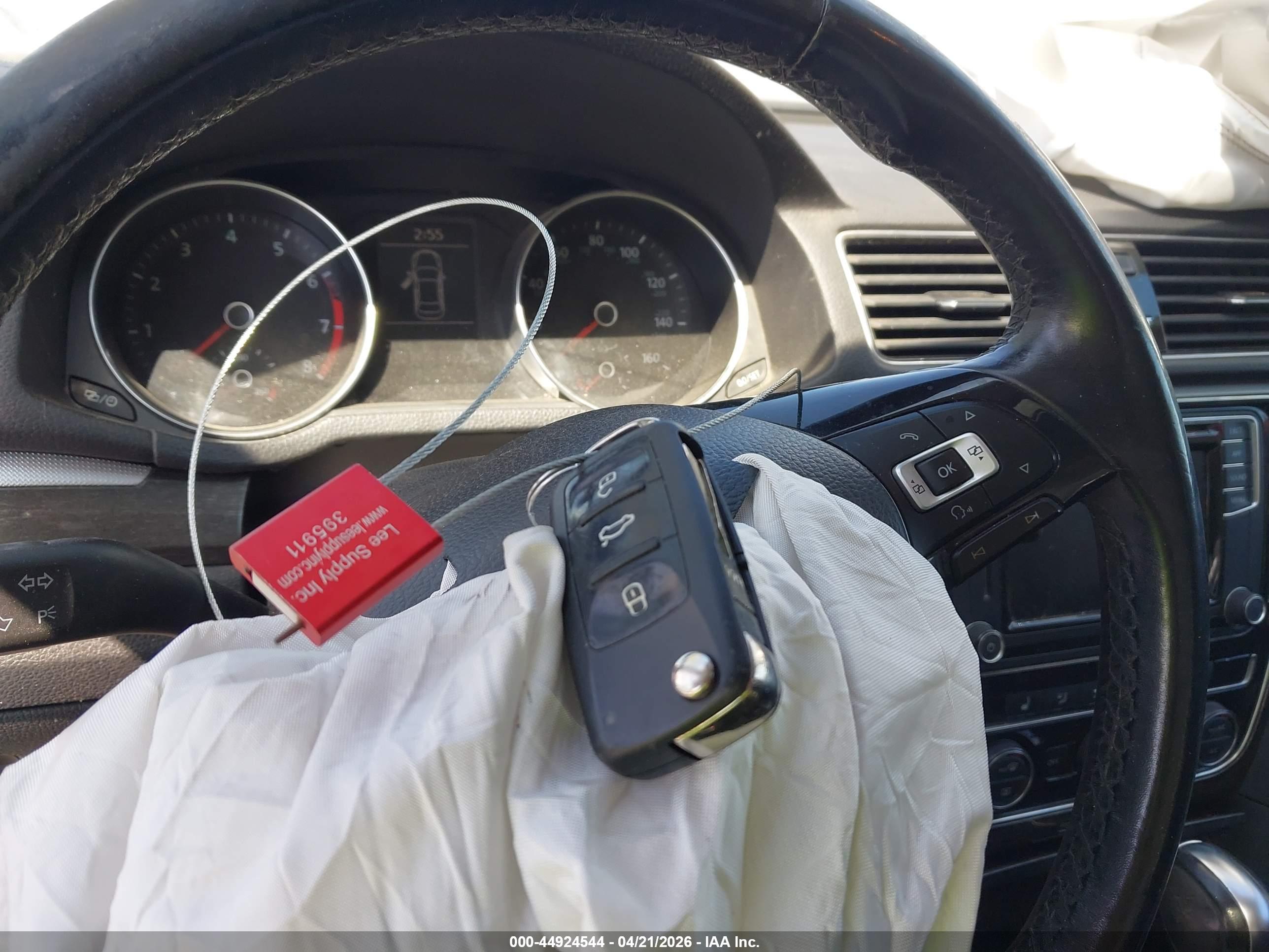 VOLKSWAGEN PASSAT image 11